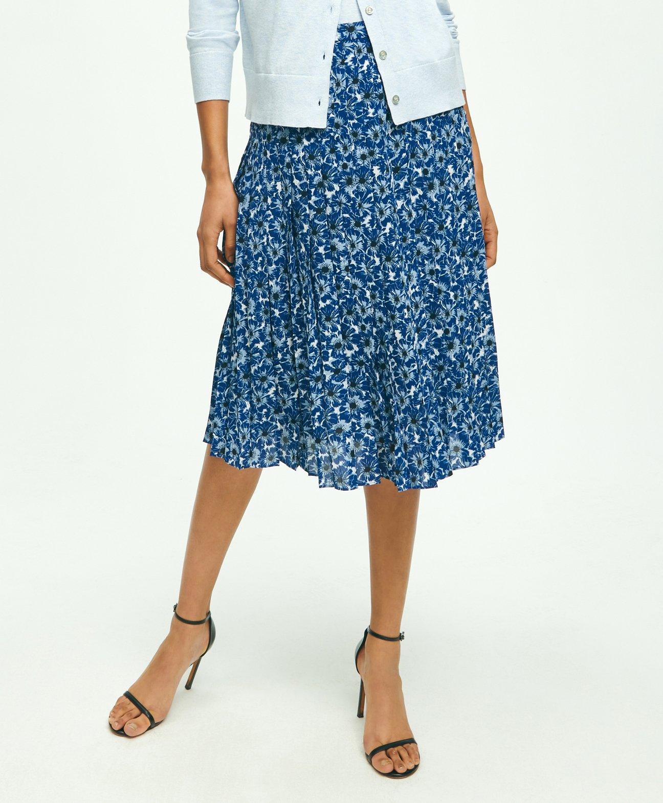 Brooks Brothers Pleated Poppy Print Skirt | Blue | Size 6