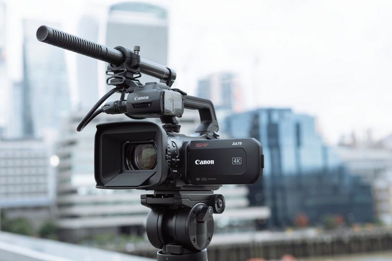 カメラ Canon Amazon.com : Canon EOS R50 Mirrorless Camera with 18-45mm
