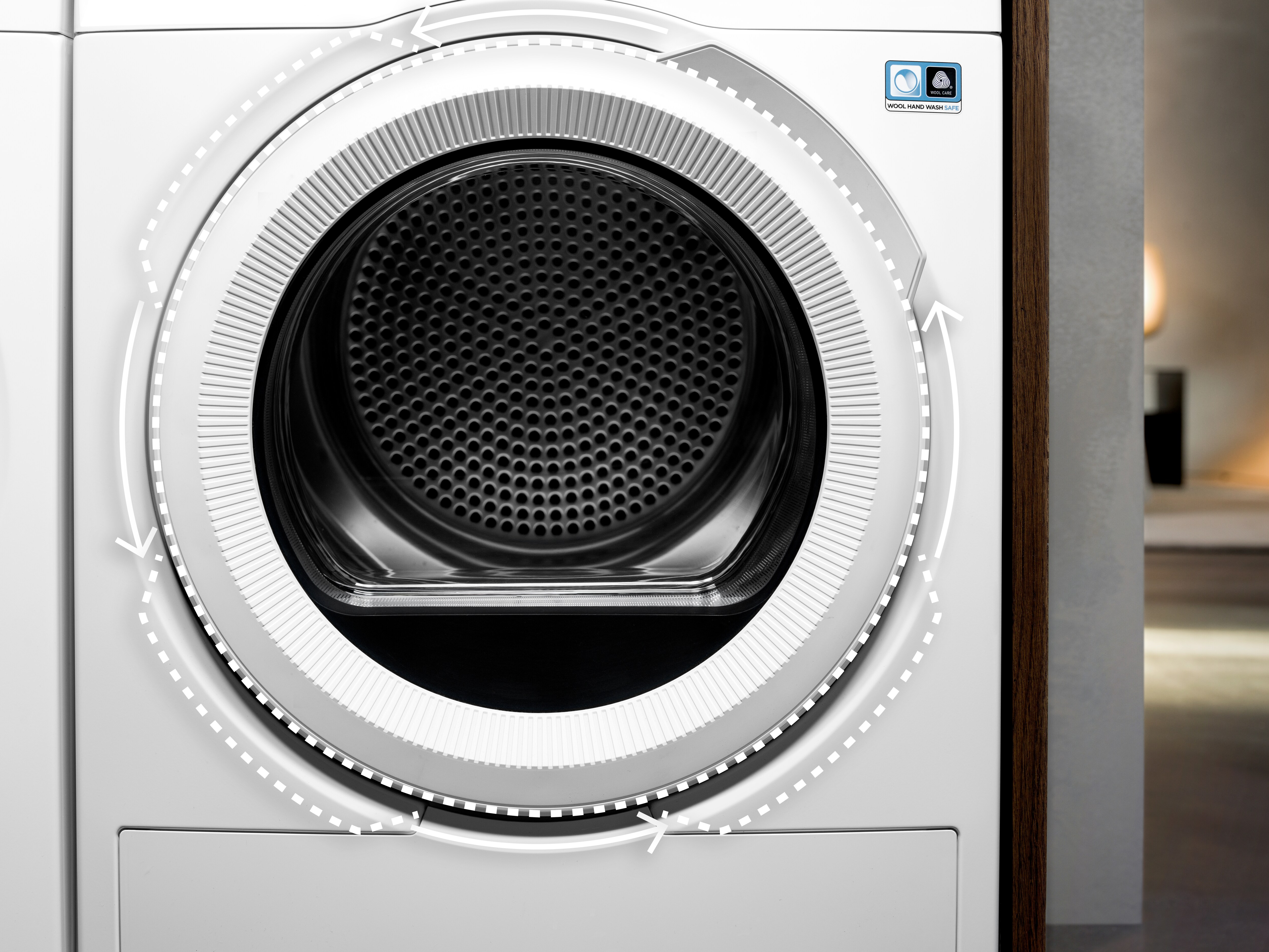 http://cdn.media.amplience.net/i/euronics/AEGTR729A4B_5
