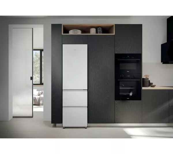 http://cdn.media.amplience.net/i/euronics/HAIHTR3518ENMWK_9