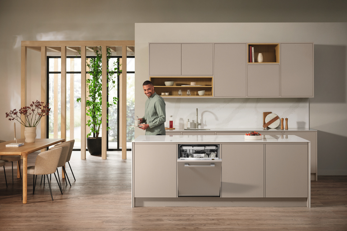 http://cdn.media.amplience.net/i/euronics/MIEG5651SCVI_2