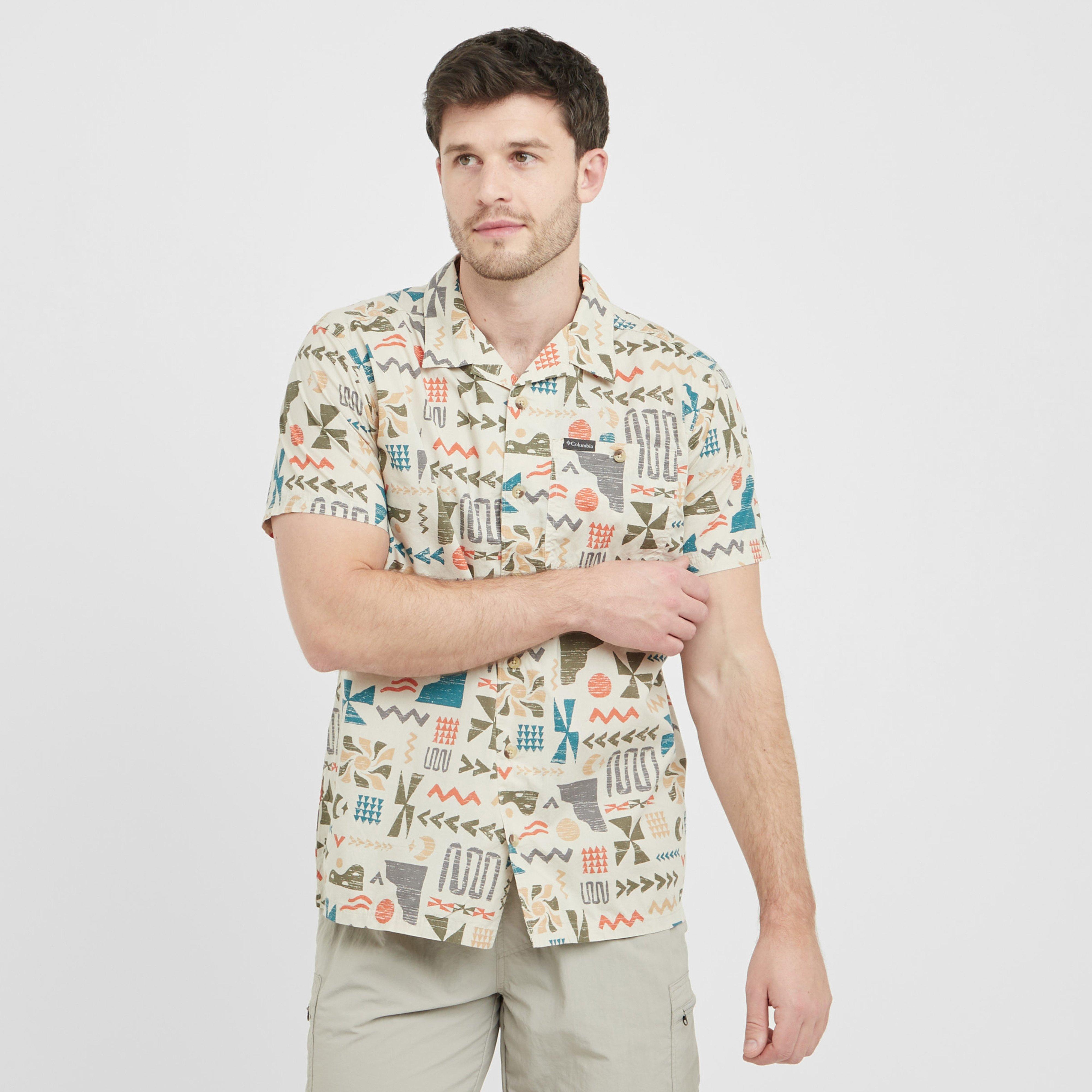 Columbia Men's Pine Canyon™ Printed Short Sleeve Shirt - Stn, STN