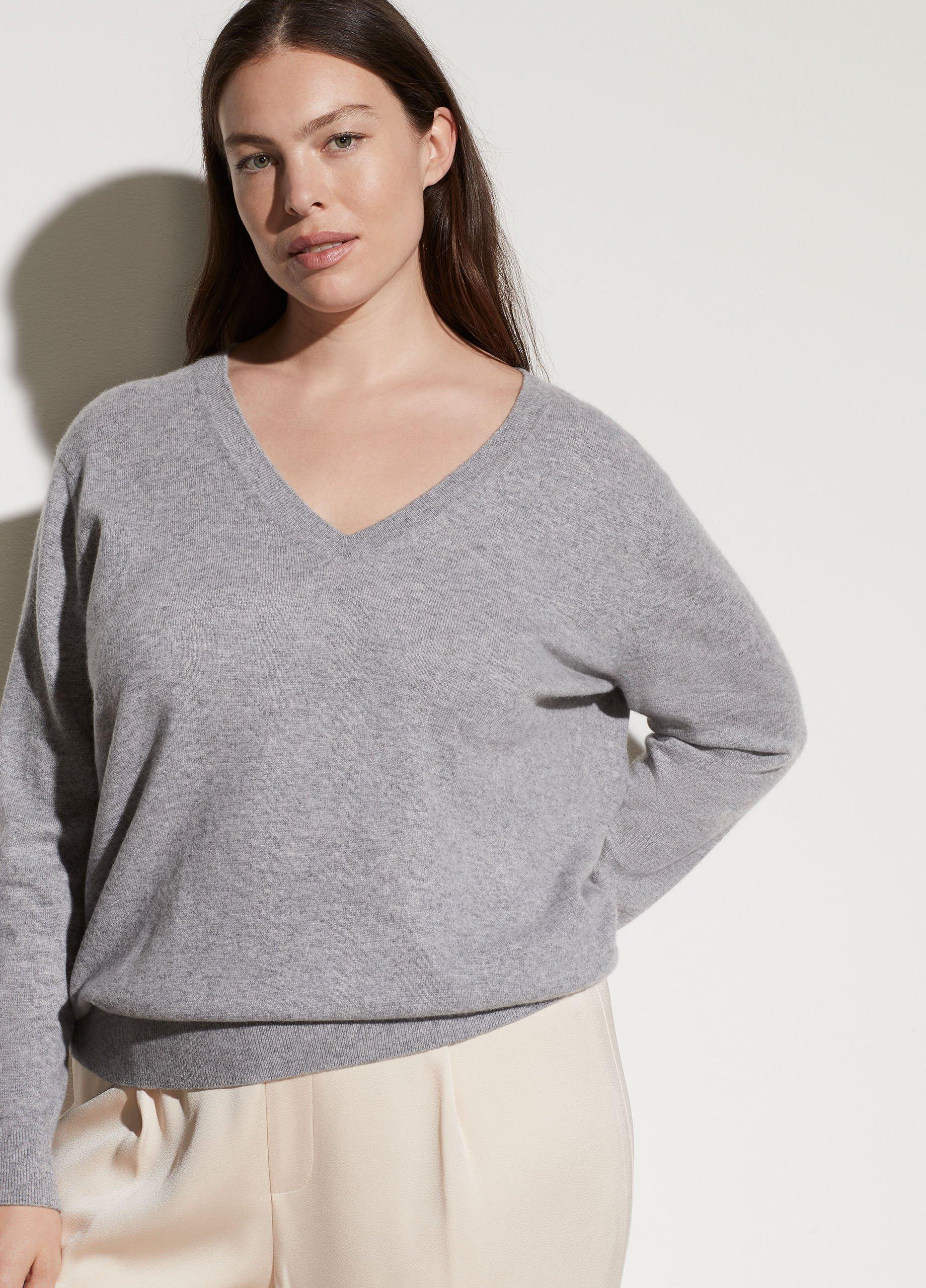 Vince Weekend V-Neck Cashmere Sweater in Heather White