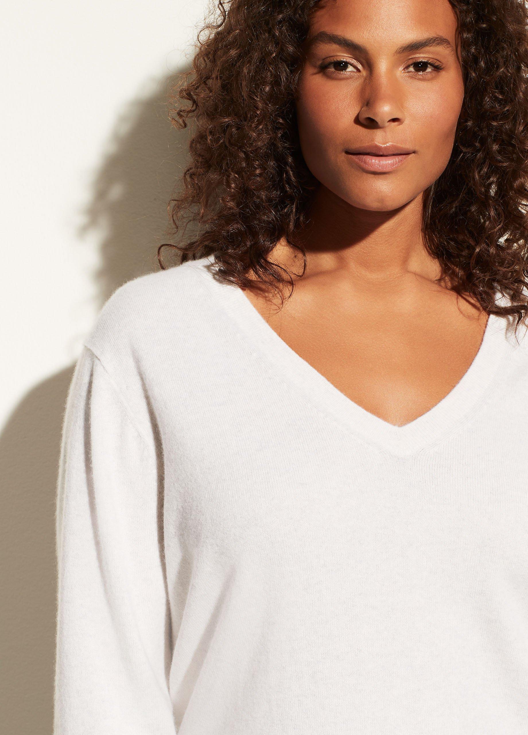 Vince Weekend V-Neck Cashmere Sweater in Heather White