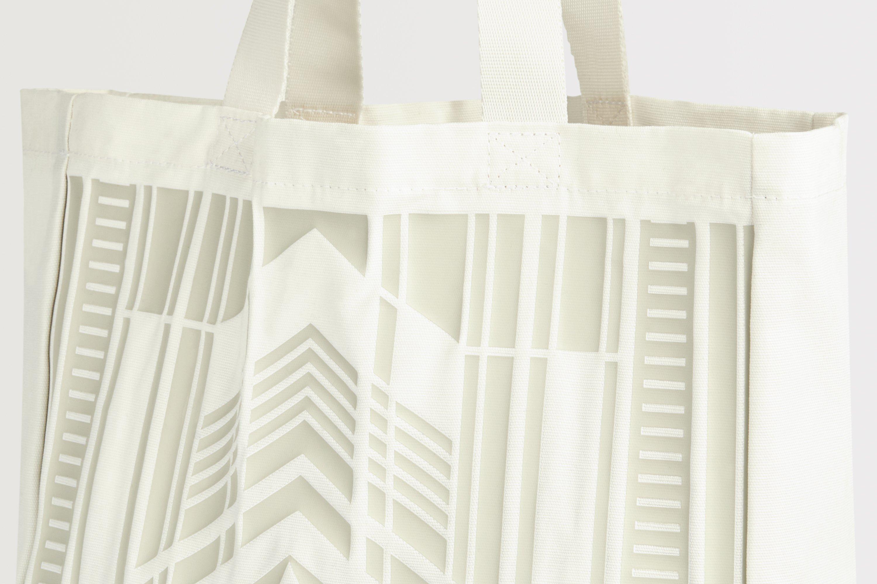 Arsenal adidas 25/26 Third Tote Bag | Official Online Store