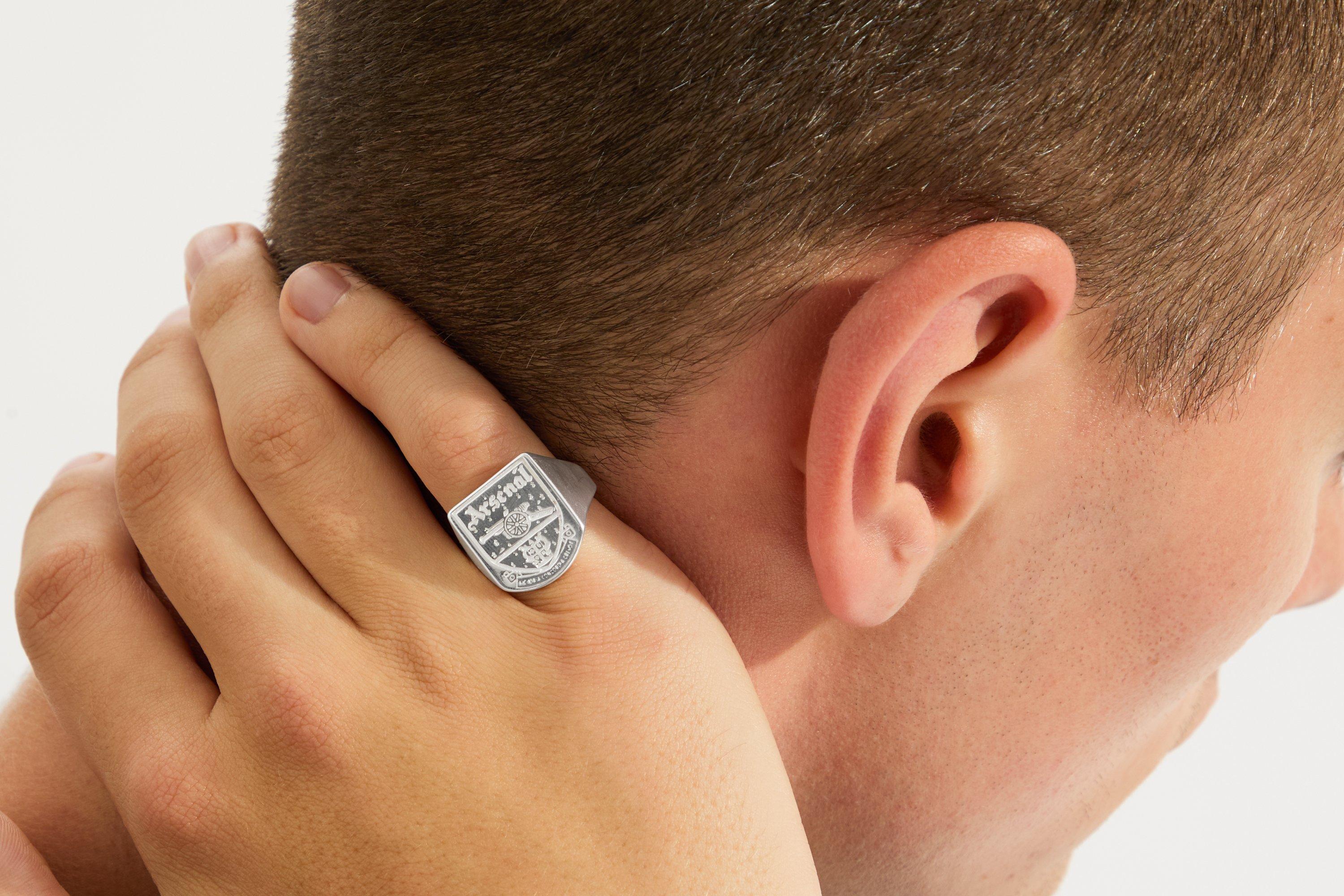 Arsenal Sterling Silver Crest Ring | Official Online Store