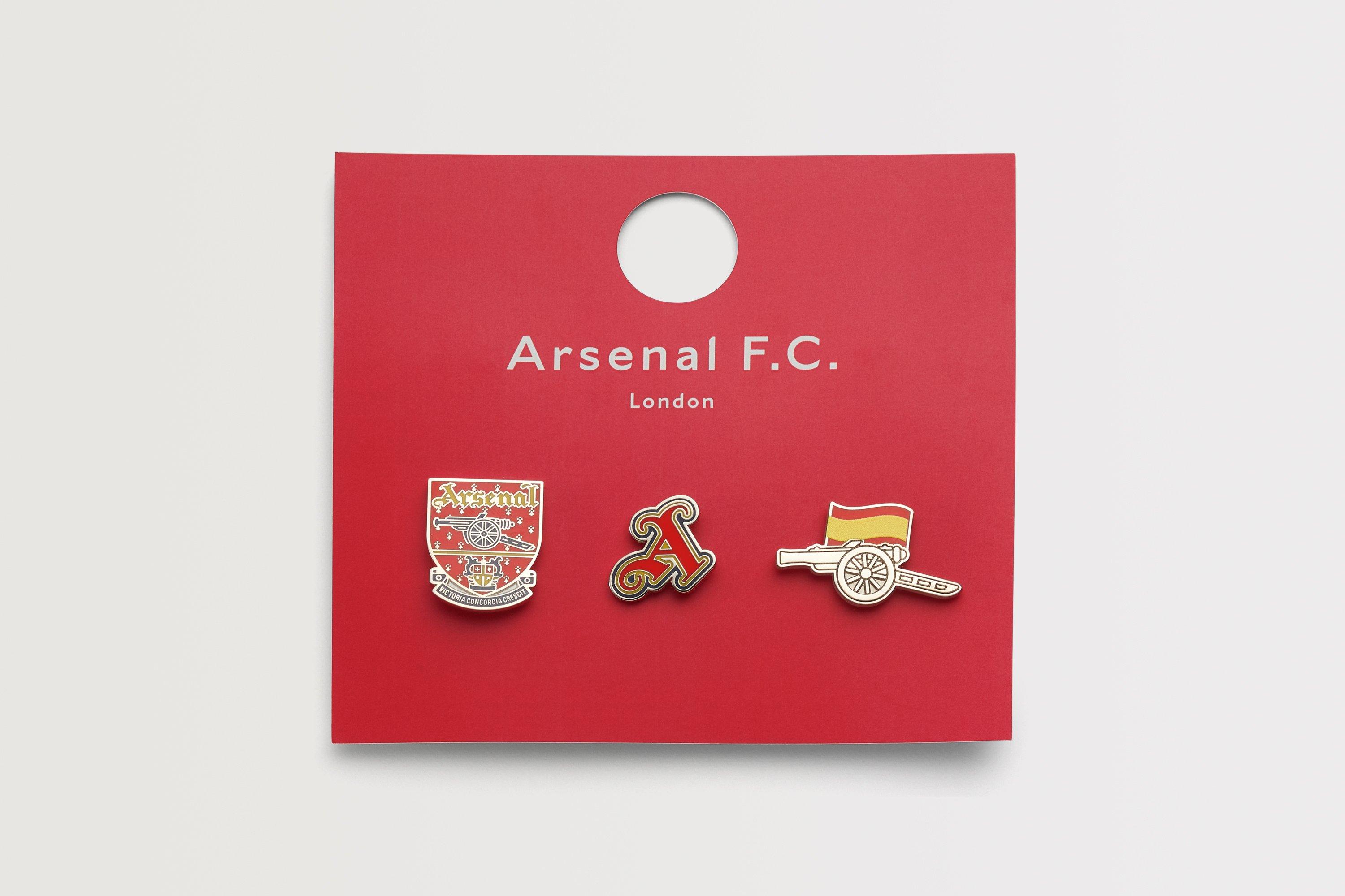 Arsenal Classics Spain Red Pin Badge Set