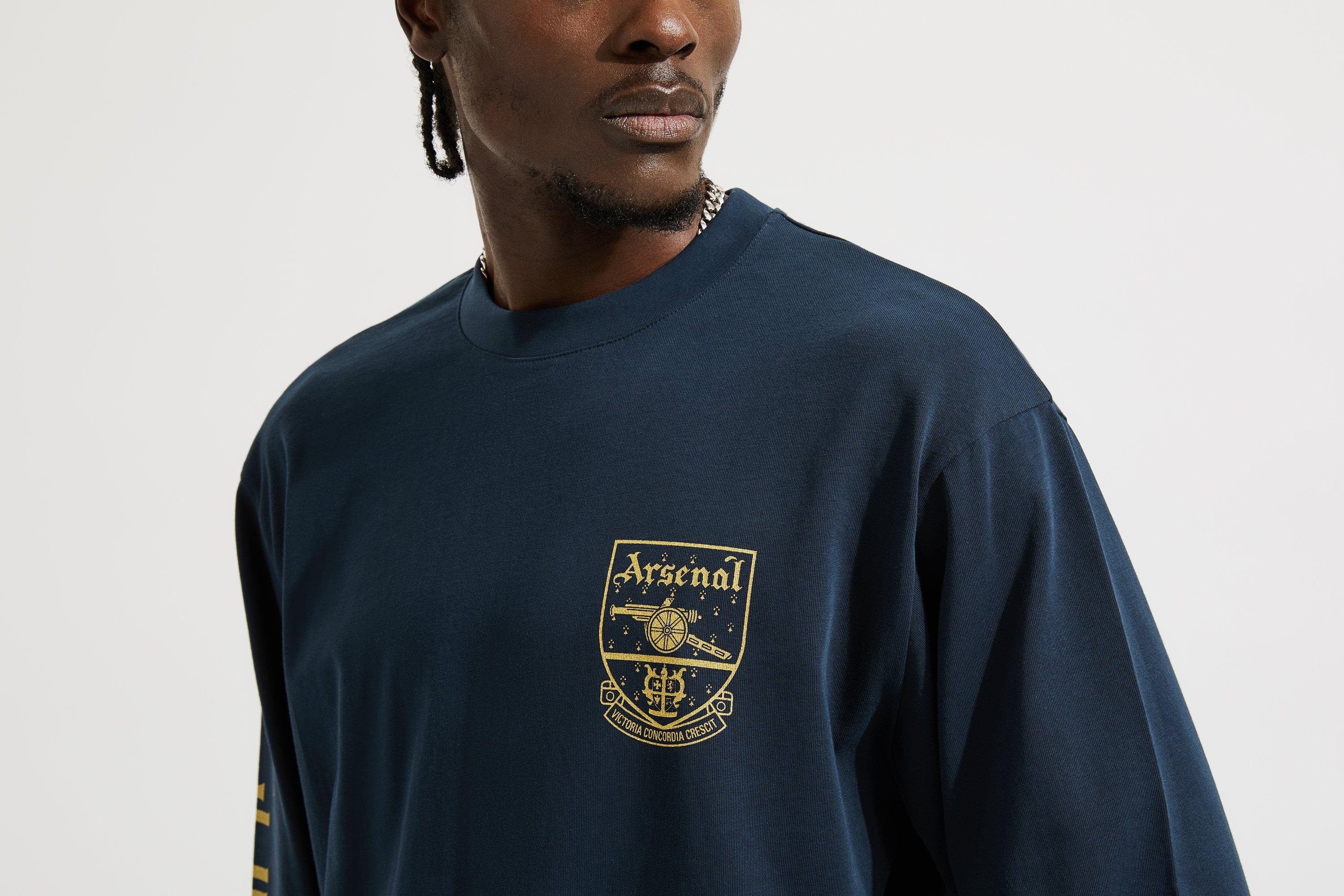 [希少]アーセナル ロングTシャツ Arsenal Retro Crest Navy Long Sleeved T-Shirt | Official Online Store