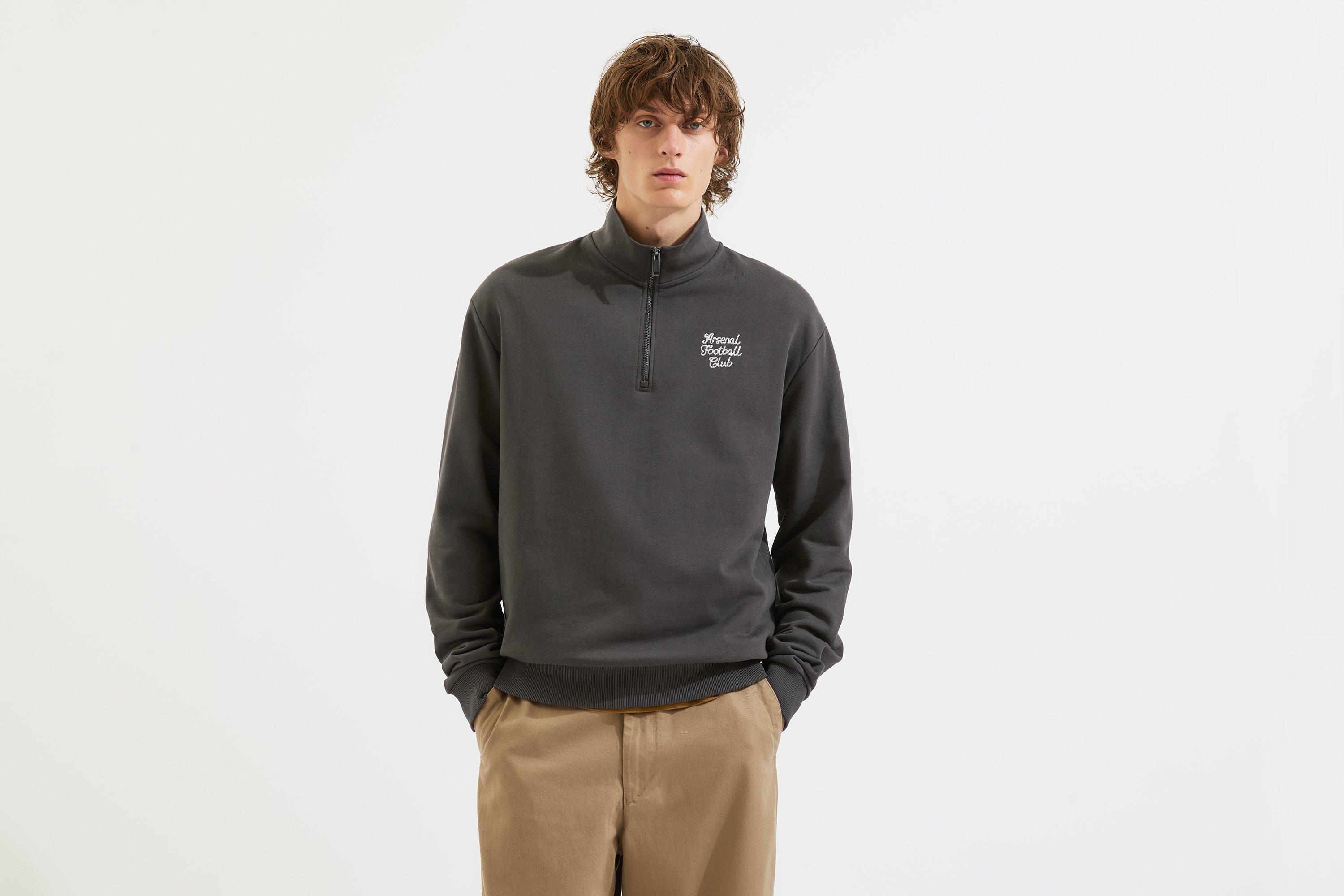 Arsenal Essentials Black Script 1/4 Zip Sweatshirt | Official