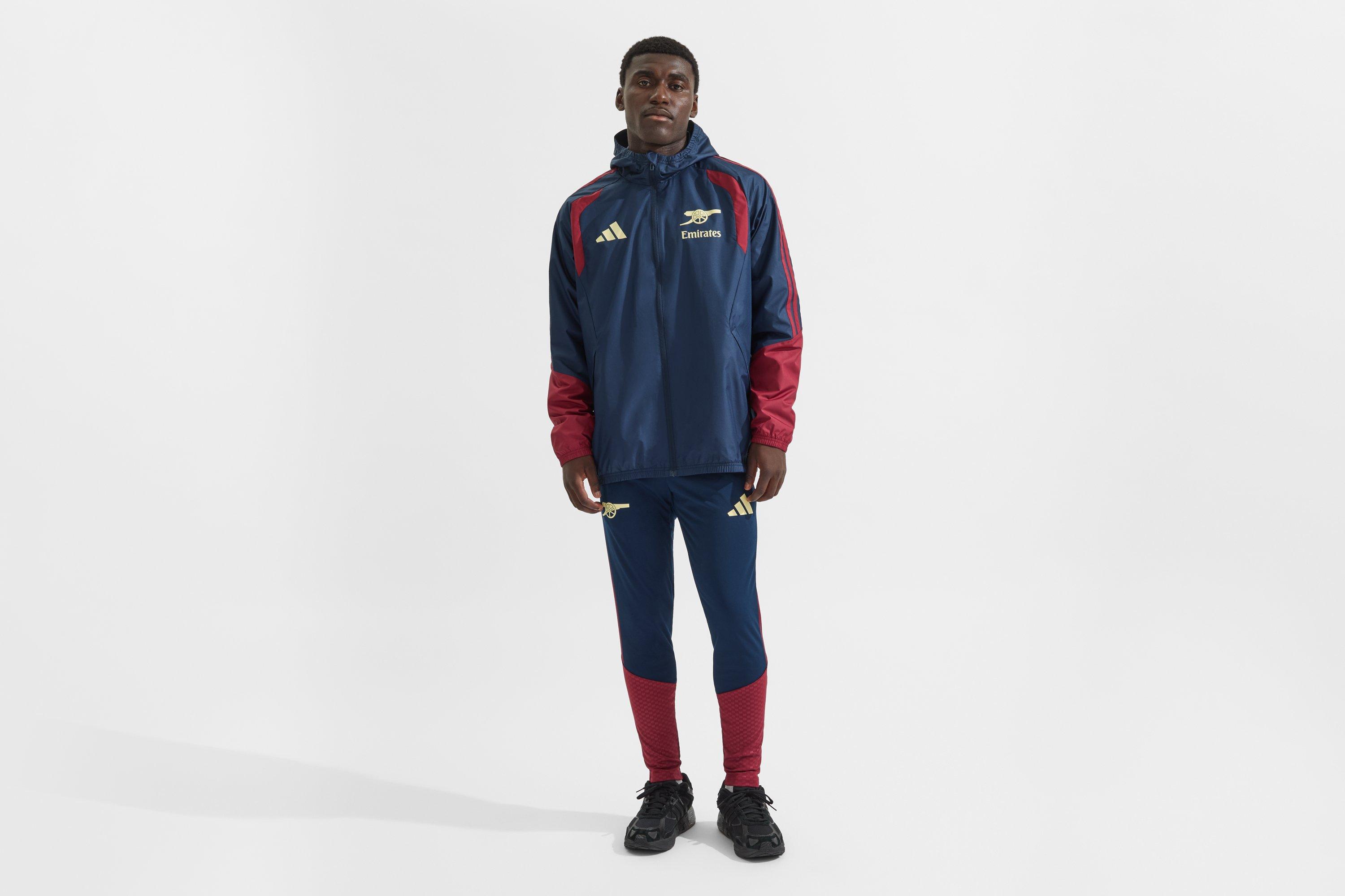  Arsenal アディダス　アーセナル　フード　メンズ　Mサイズ Arsenal adidas 26/27 European Training All Weather Jacket