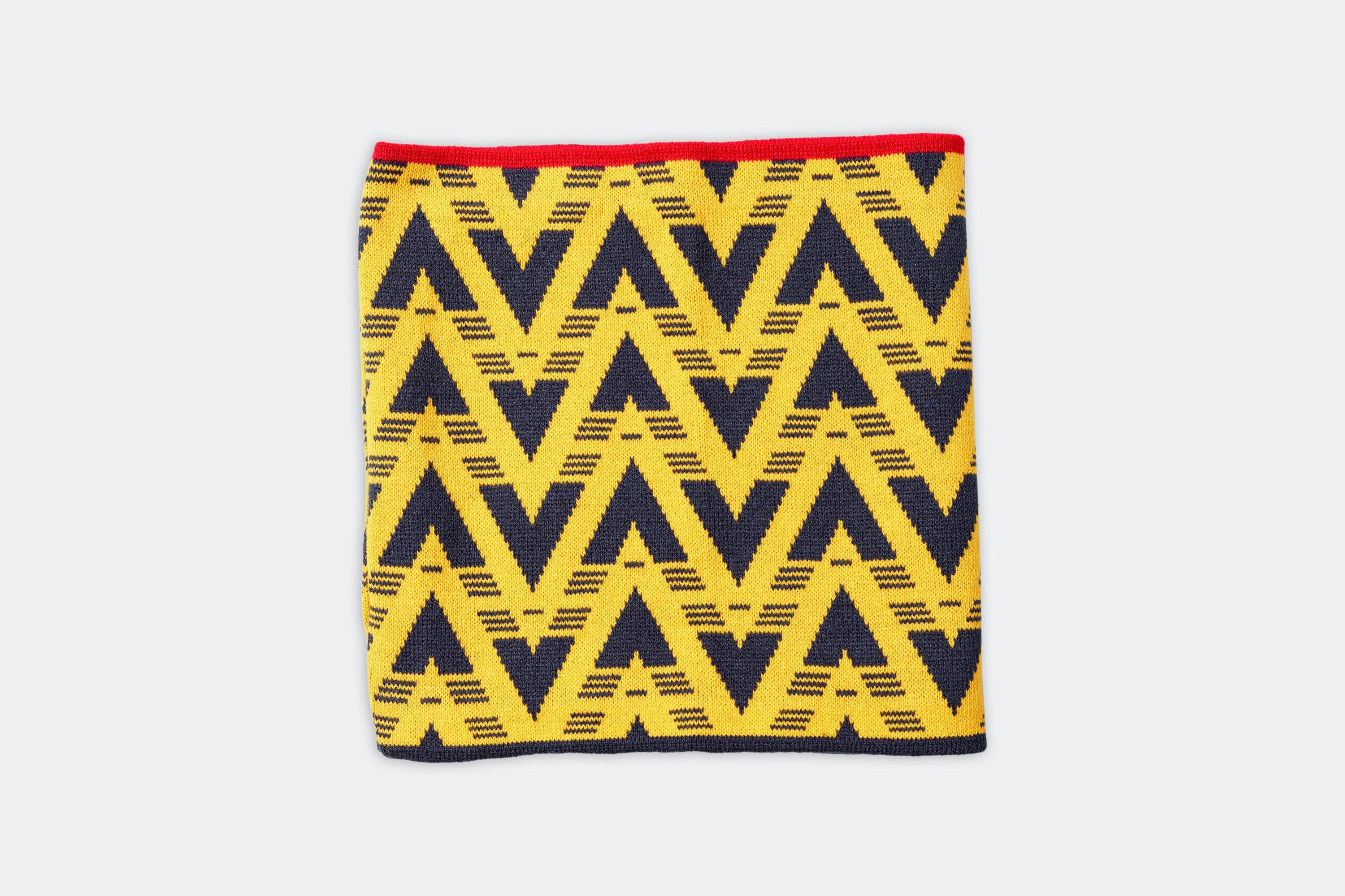 Arsenal Reversible Bruised Banana Snood | Official Online Store