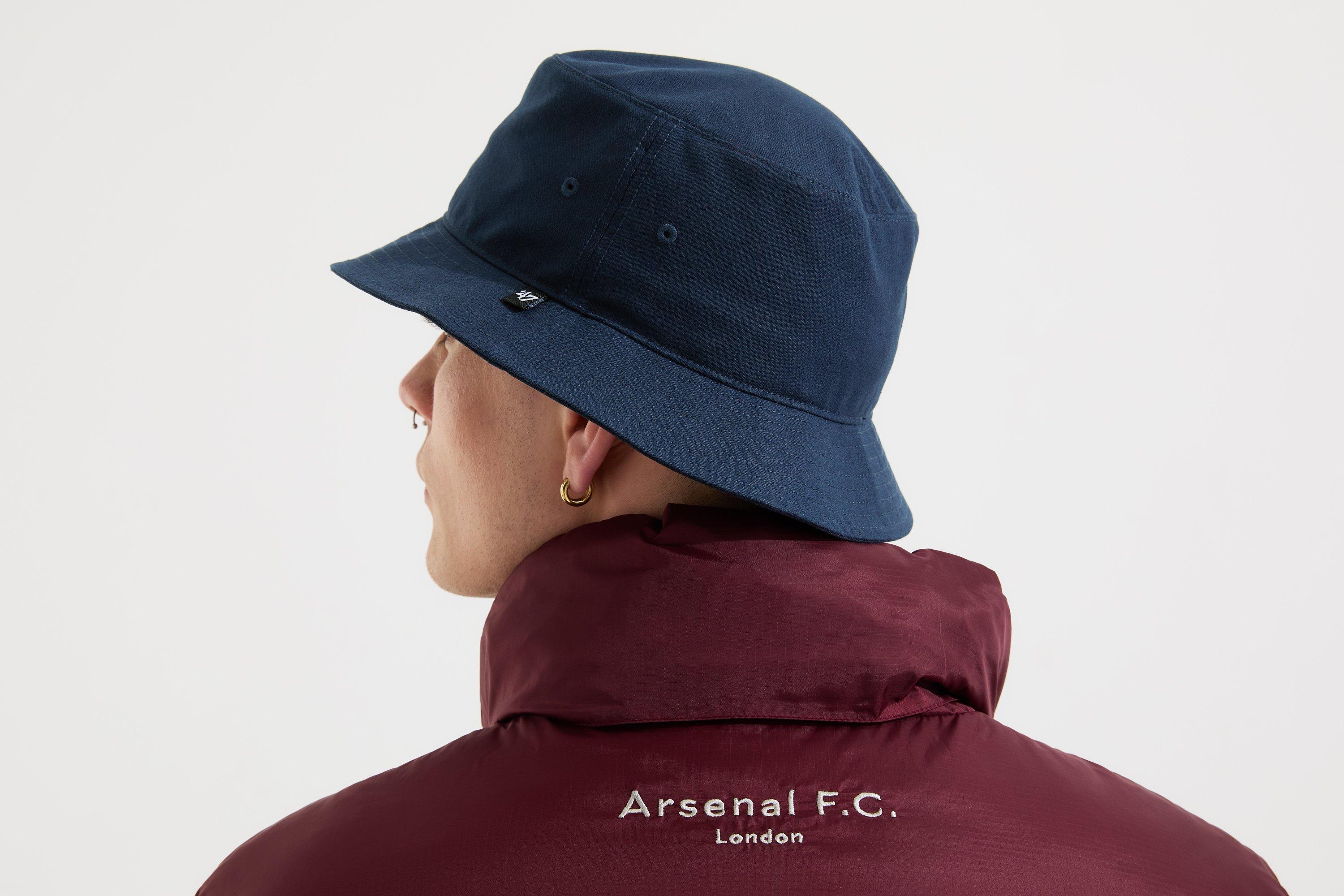 Arsenal 47 Navy Gothic A Bucket Hat | Official Online Store