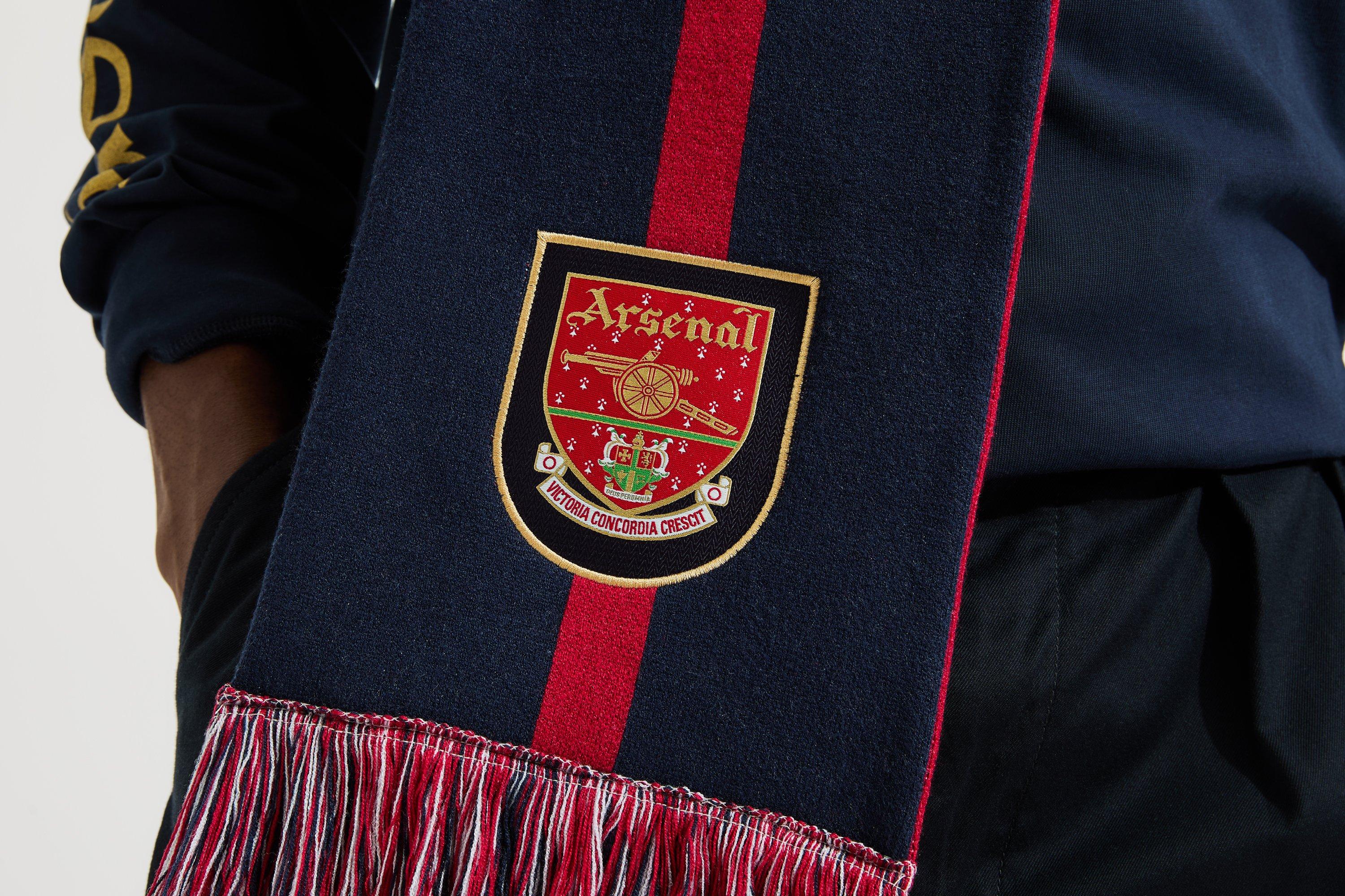 Écharpe Officielle Arsenal FC – Le Classique Pour Les Vrais Supporters