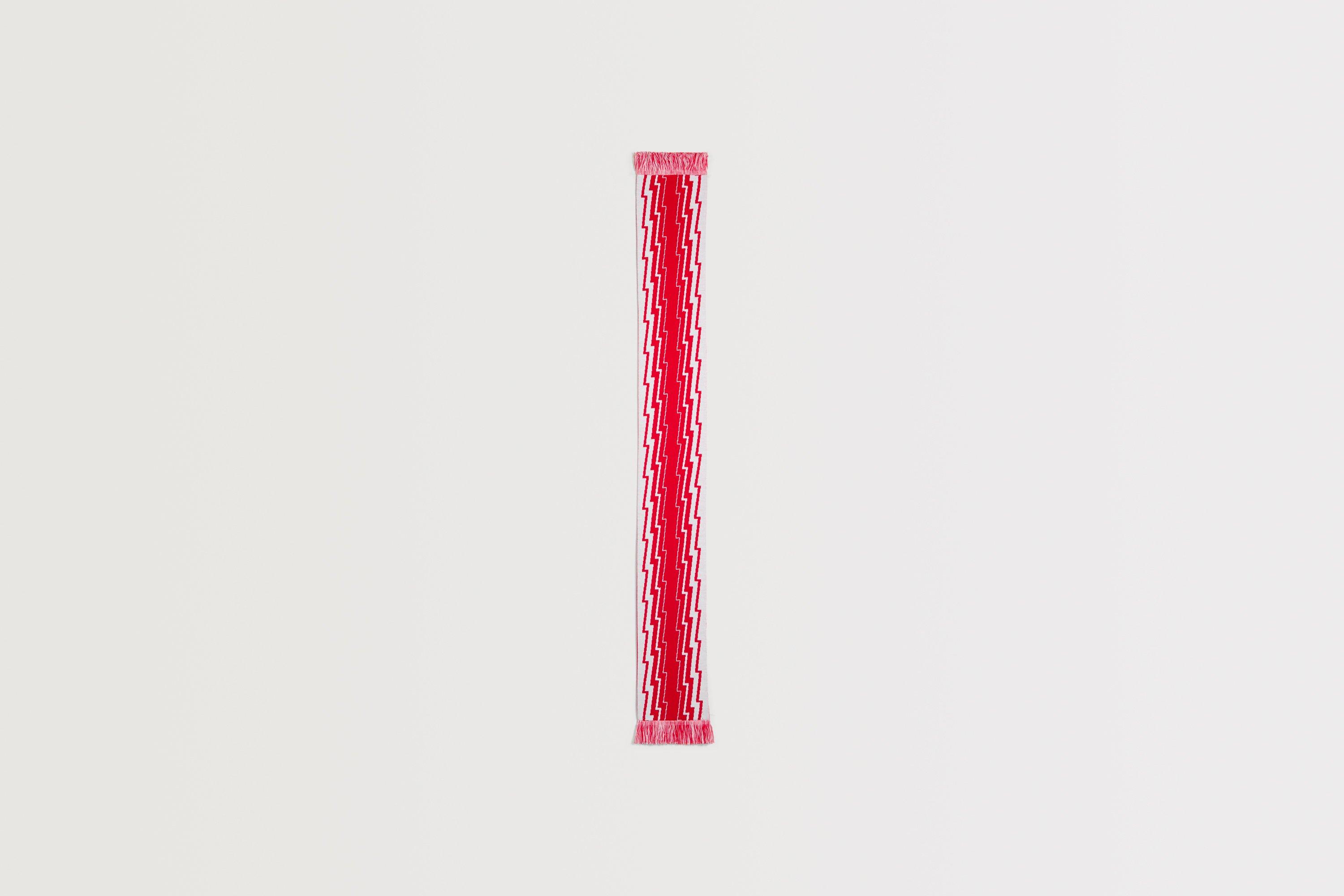 Arsenal AWFC Classics Bolt Scarf | Official Online Store