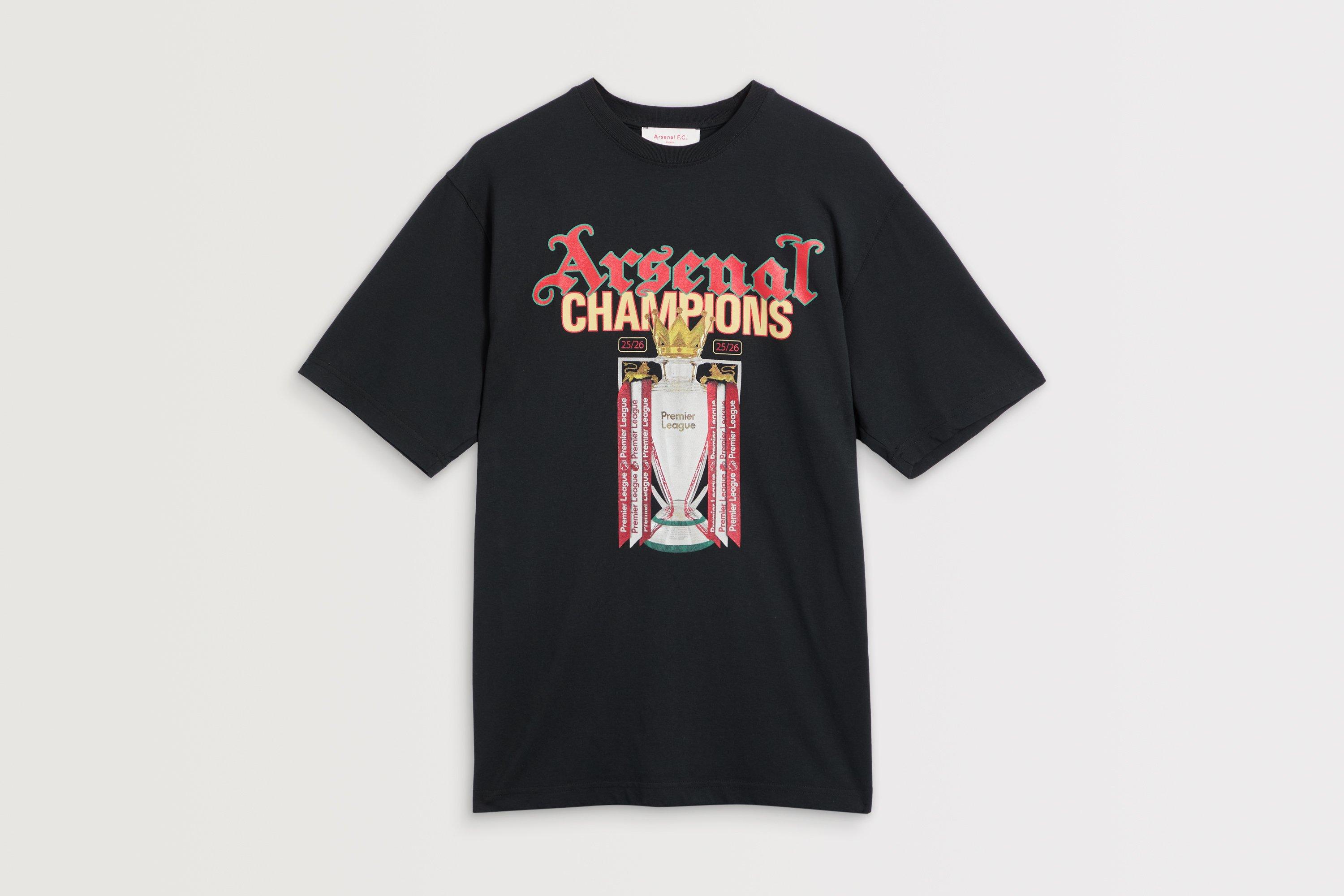 Arsenal Gothic Champions 25/26 Black Crew T-Shirt | Official