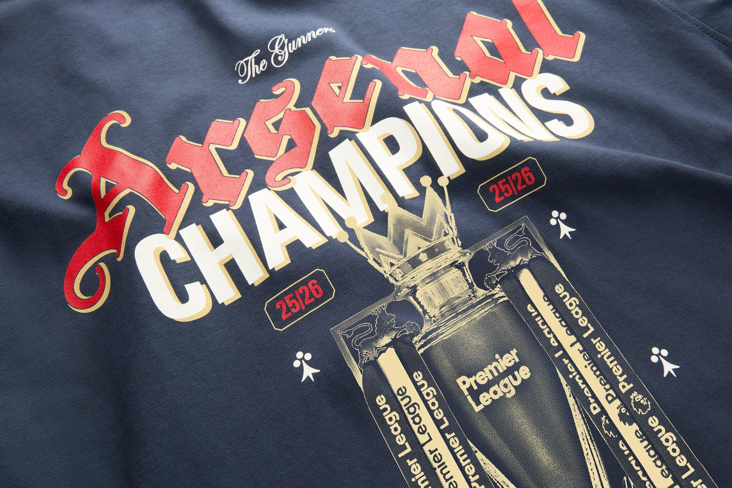 ウェア Arsenal 25-26 Champions  Shirt Arsenal Premier League Champions 25/26 Navy Crew T-Shirt