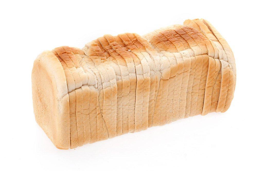Brakes Essentials Medium Square Sliced White Loaves