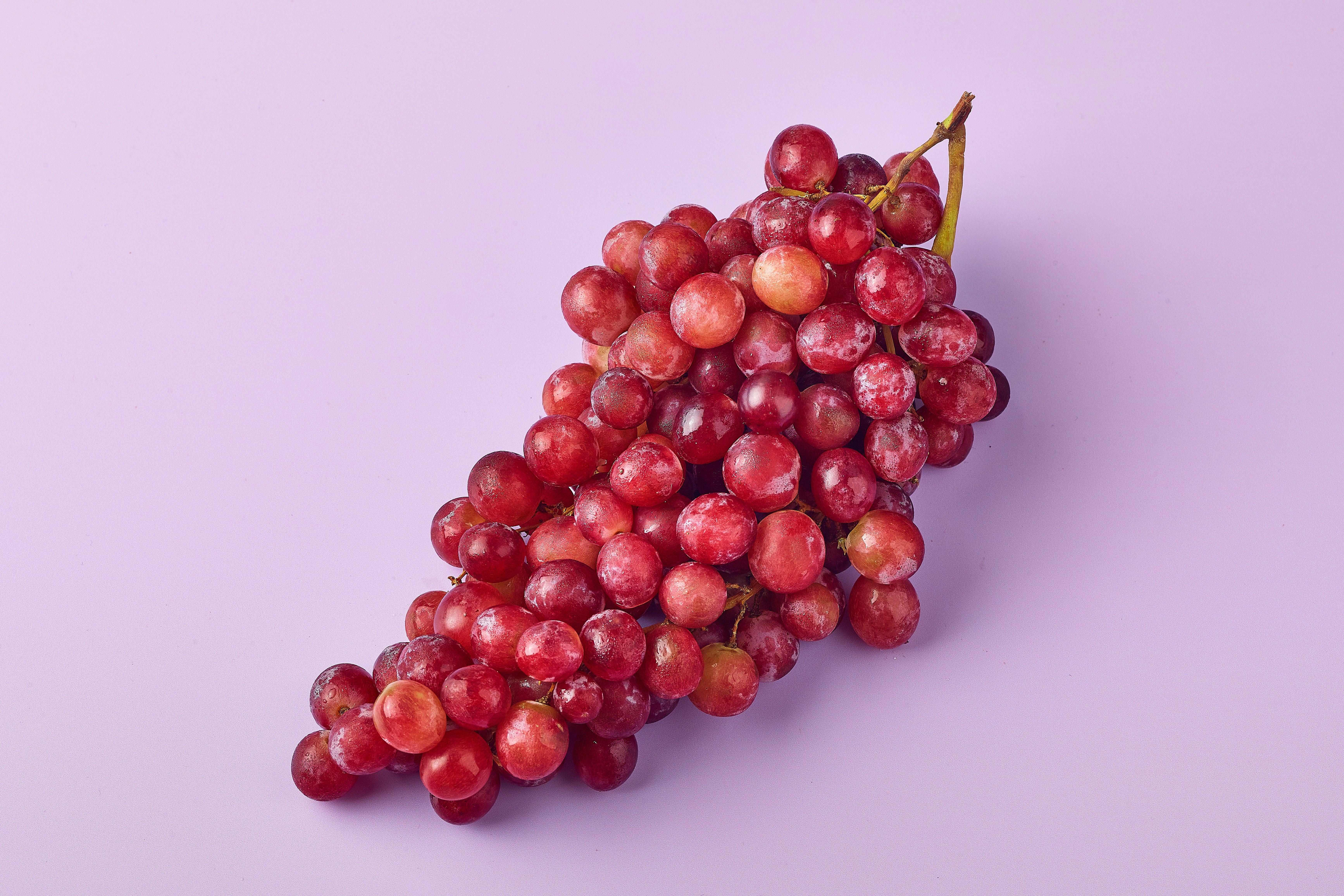 Red / Black Seedless Grapes