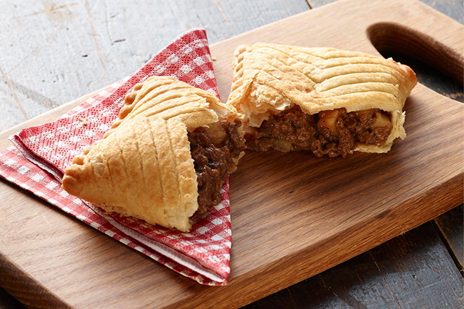 Proper Cornish Steak Slice