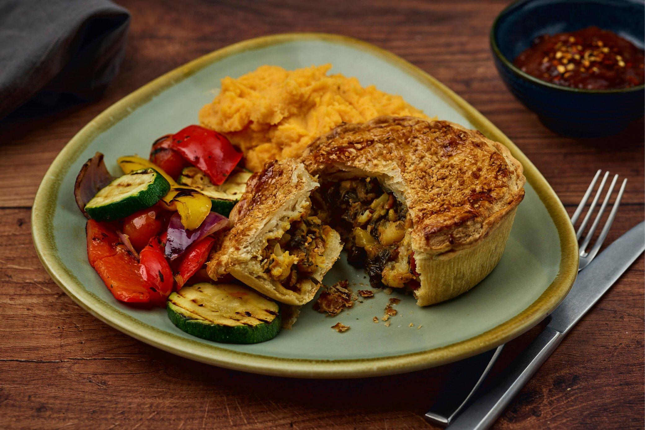 Phat Spicy Cauliflower & Spinach Balti Pie