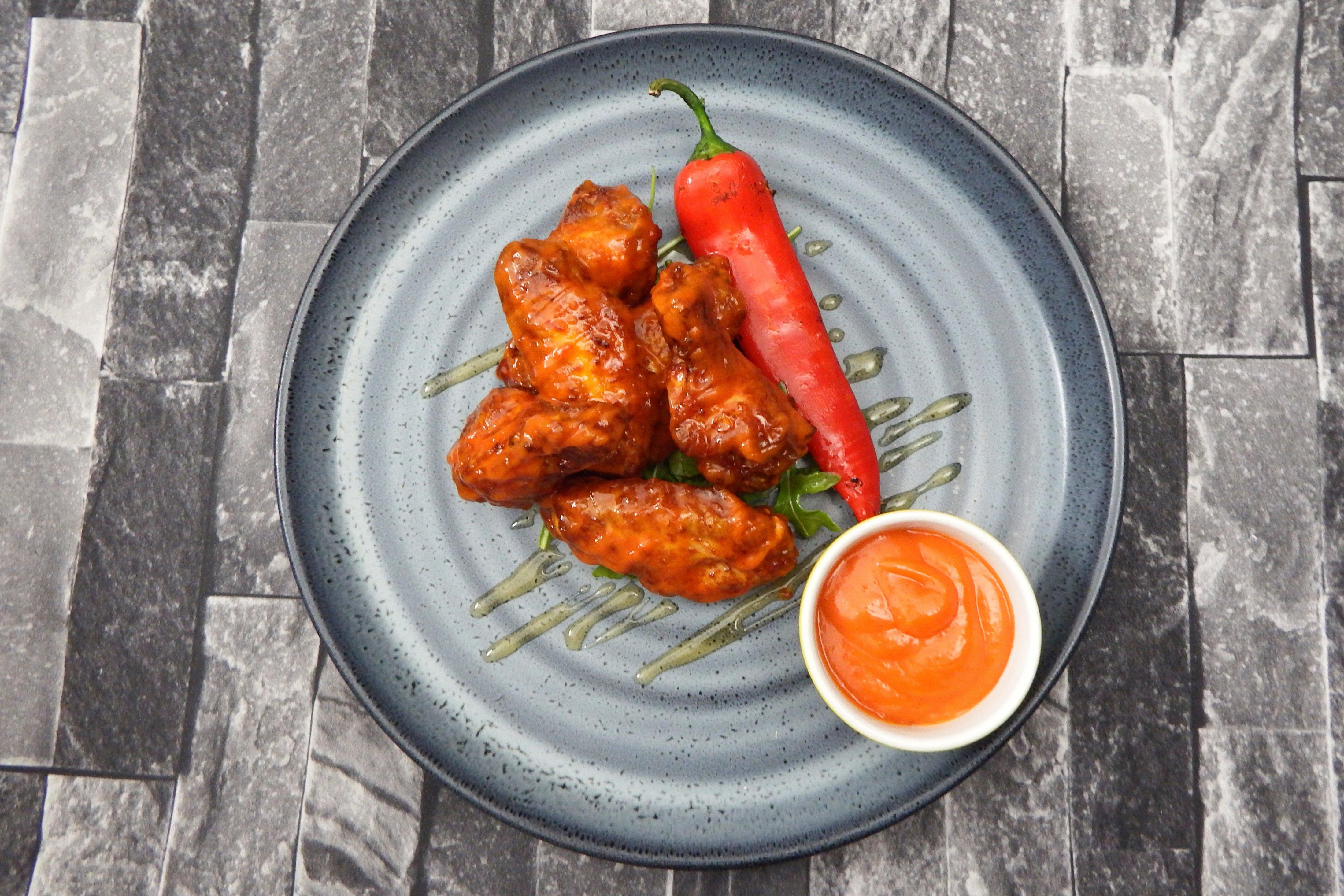 Harvest Farms Hot Buffalo Chicken Wings