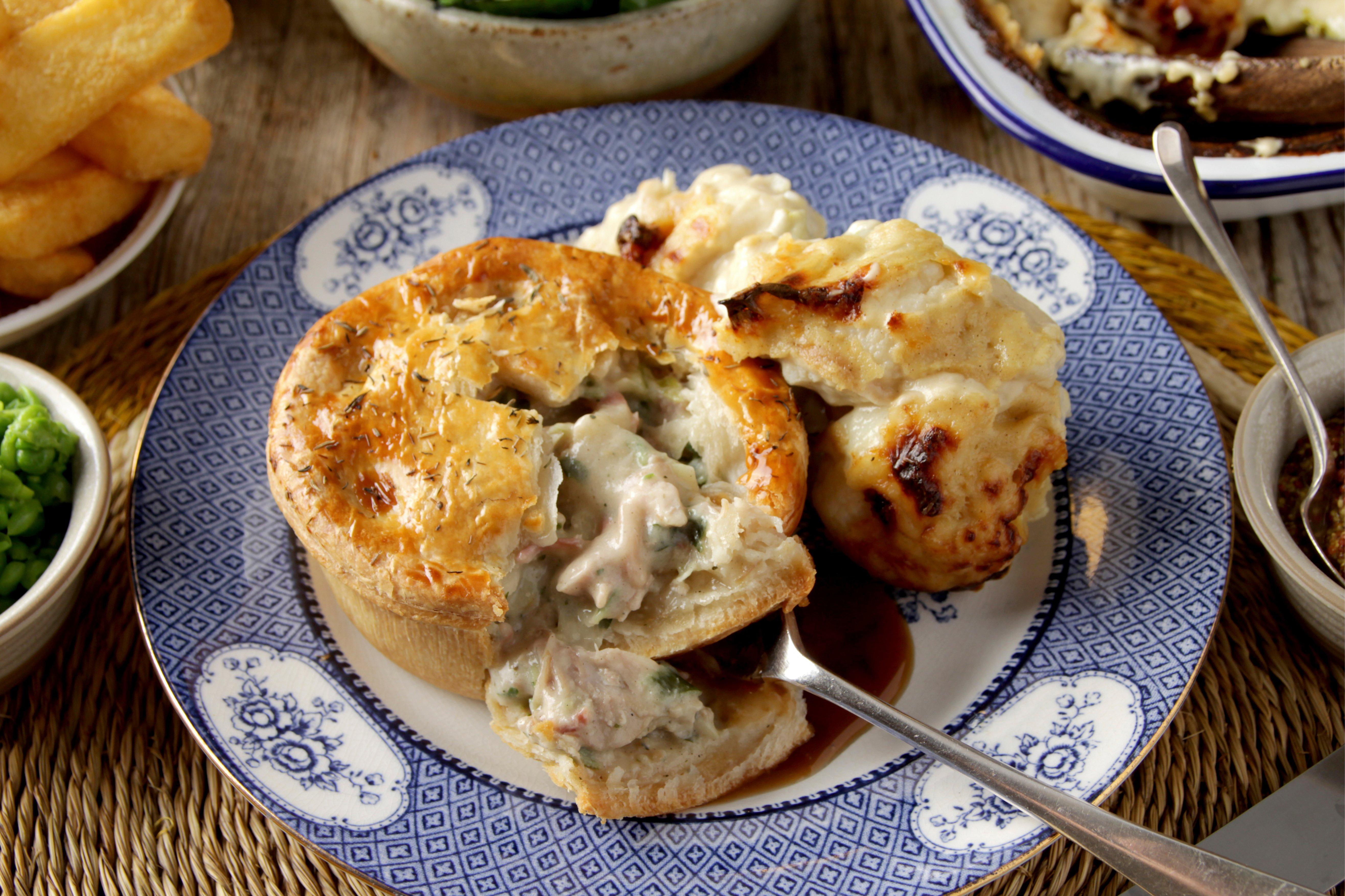 Tom's Pies Chicken, Ham Hock & Leek Pie