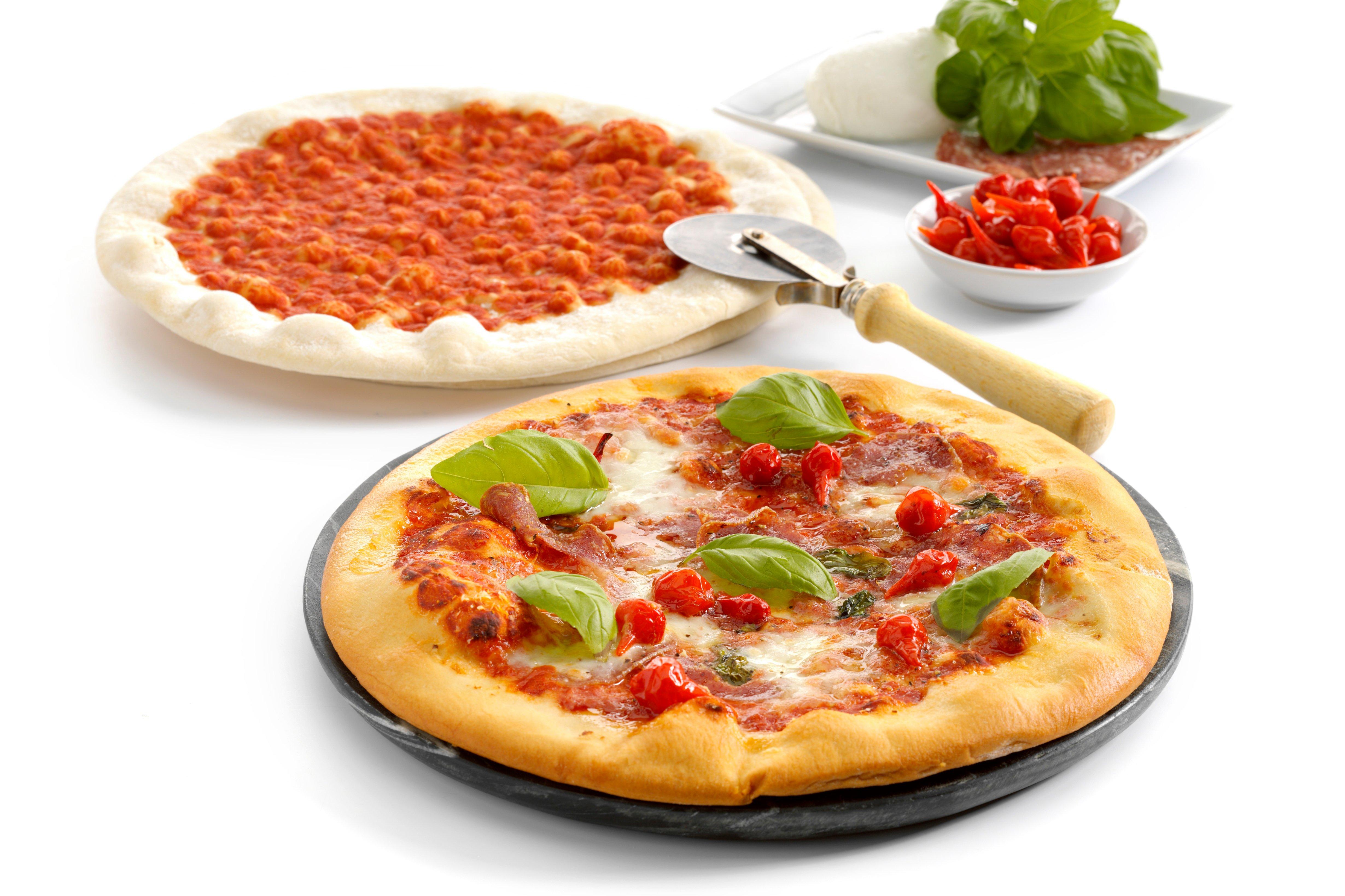 Montana Stonebaked Pizza Base with Tomato Sauce approx. 11"