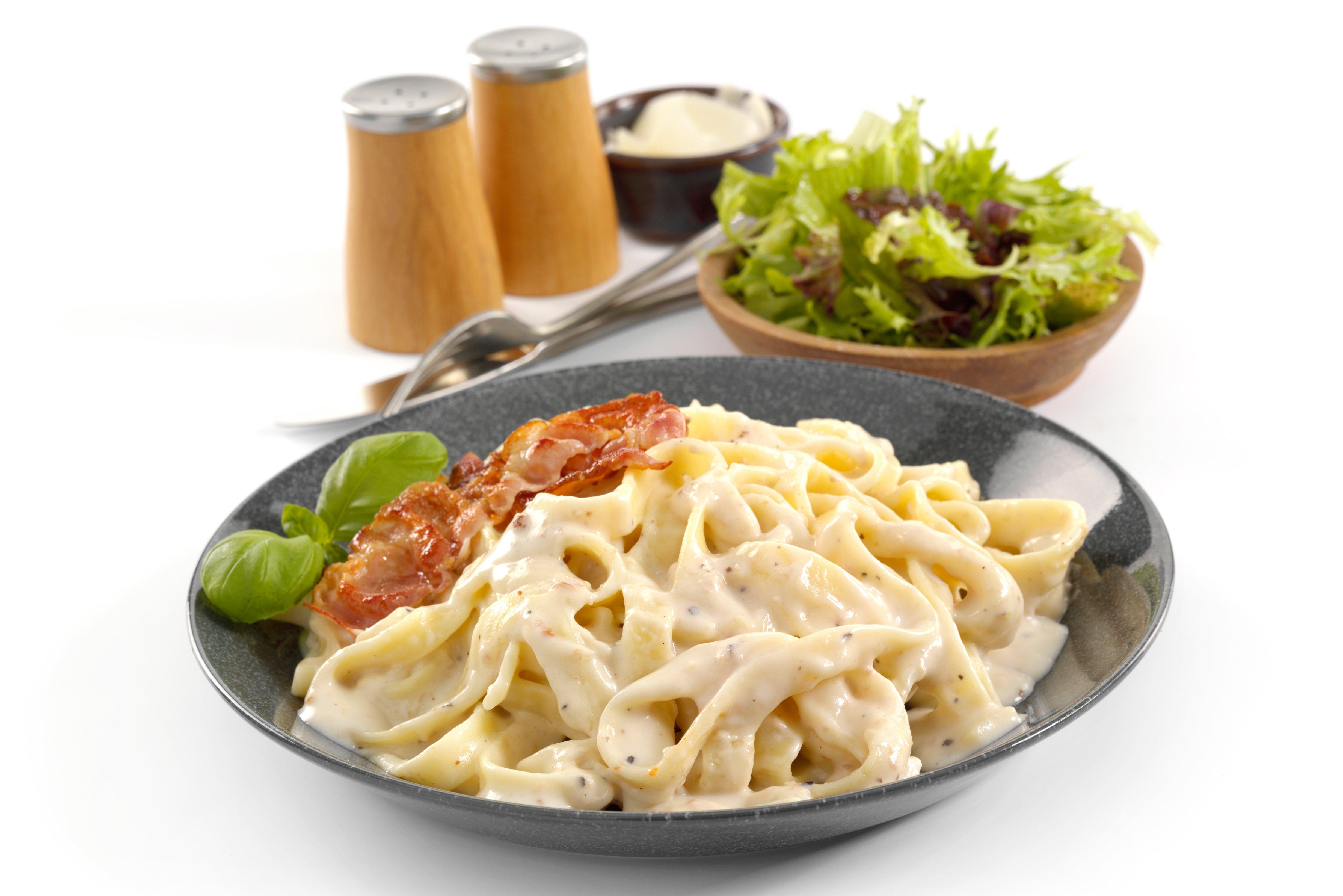 Sysco Classic Pancetta Alfredo Sauce