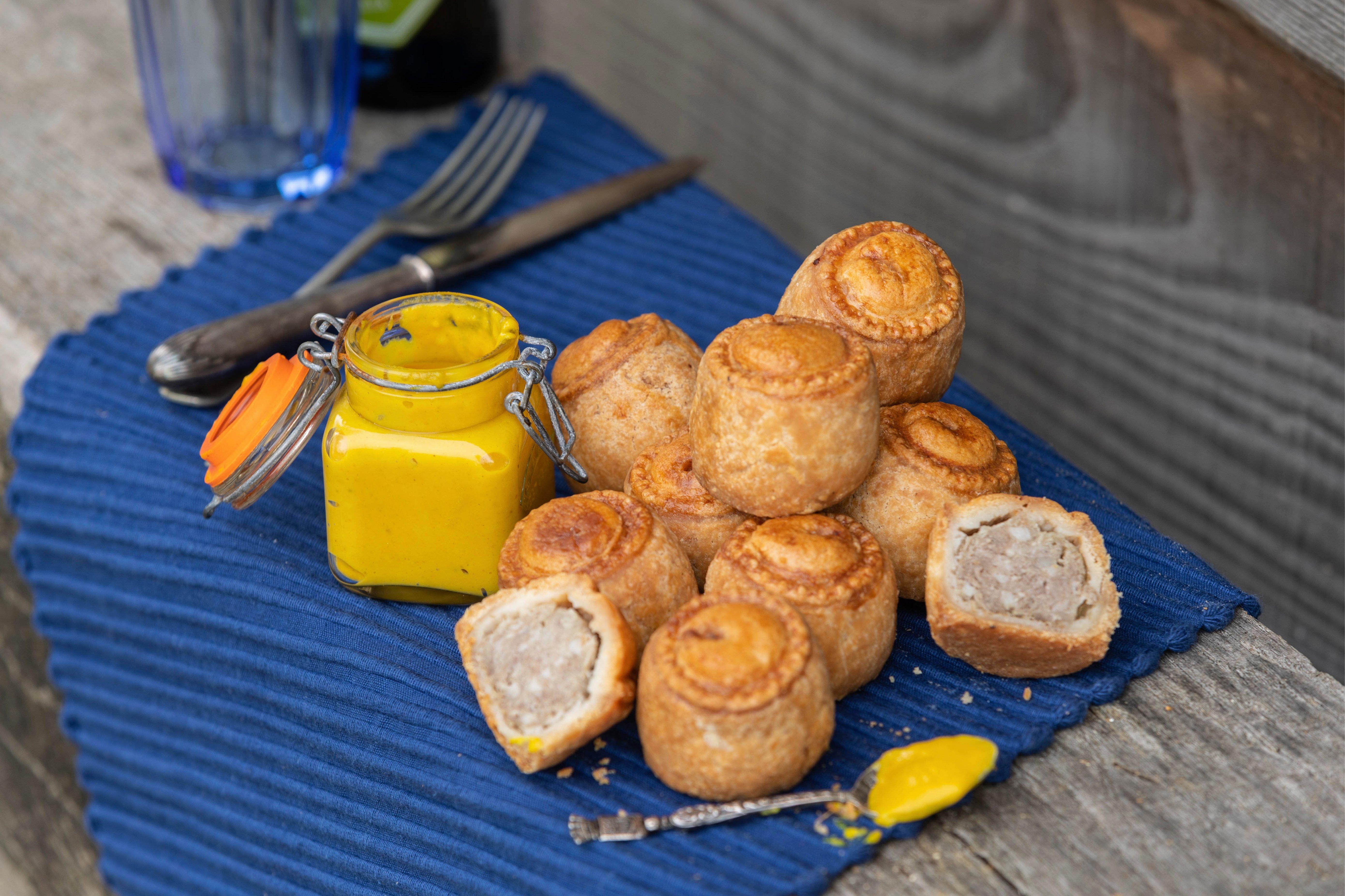 Walker Charnwood Bakery Mini Melton Pork Pies