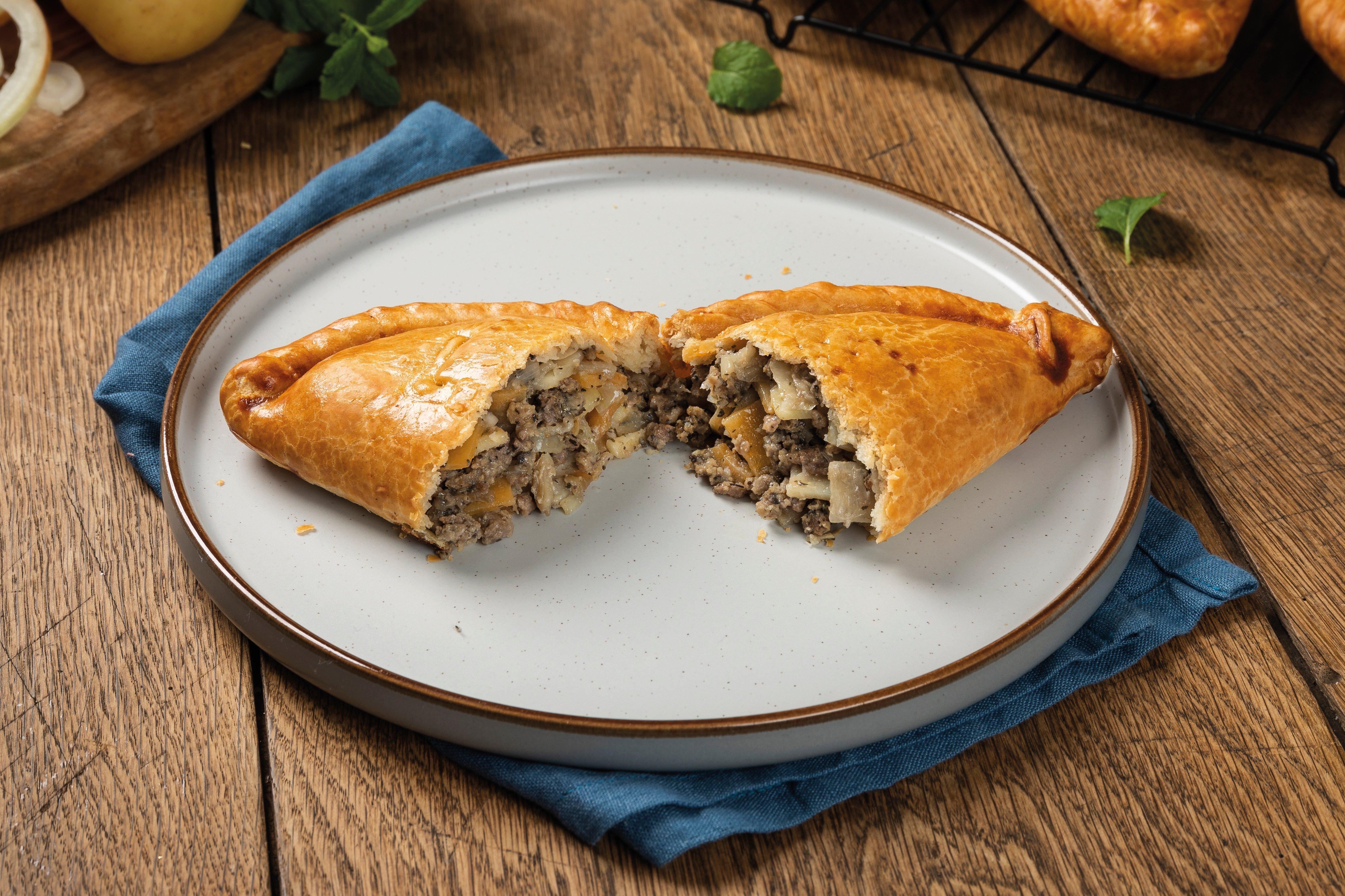 Proper Cornish Unbaked Lamb & Mint Pasty