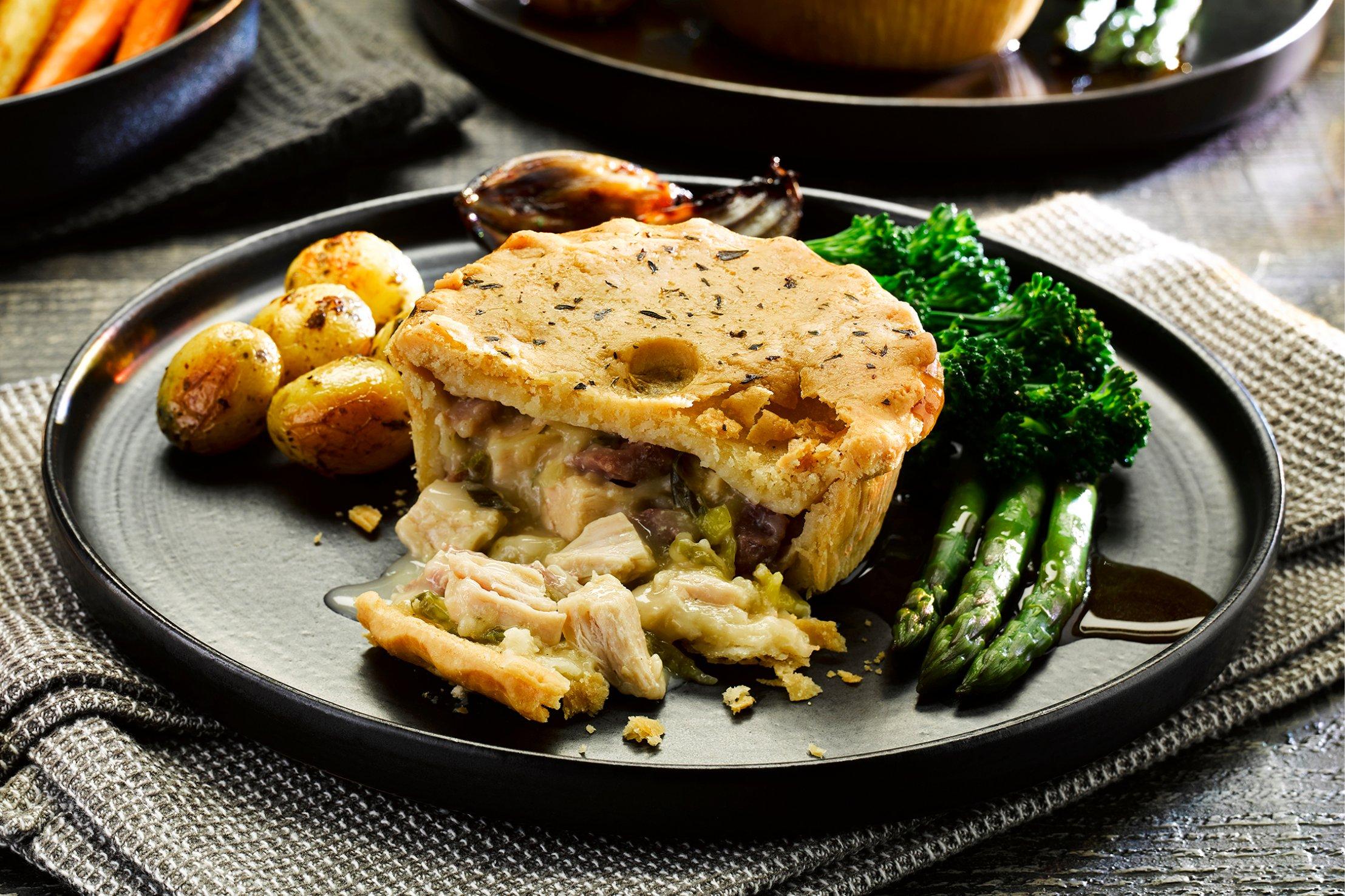 Phat Gluten Free Baked Chicken, Ham & Leek Pie