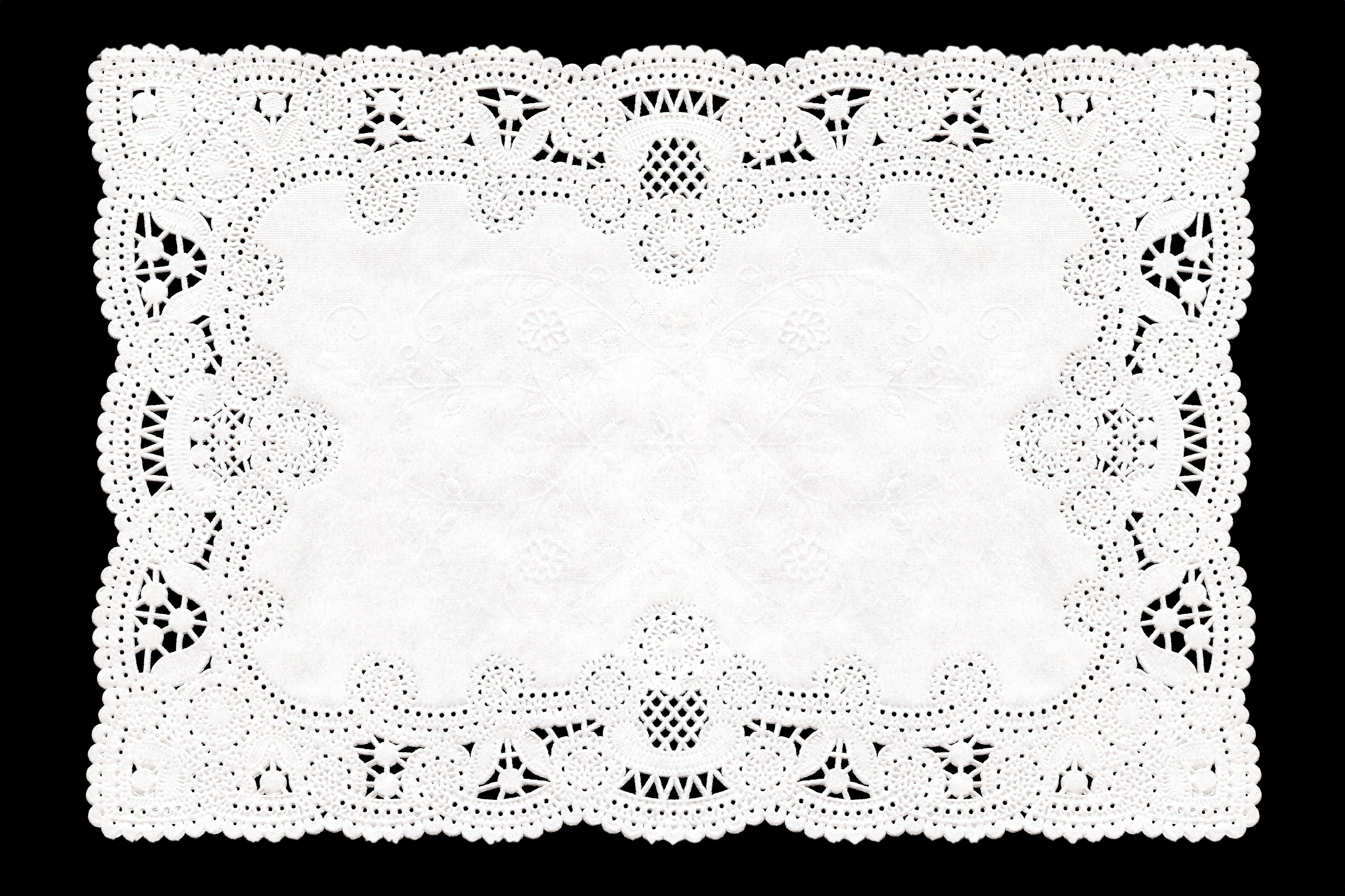 Doilies/Lace Paper Tray 369 x 253mm