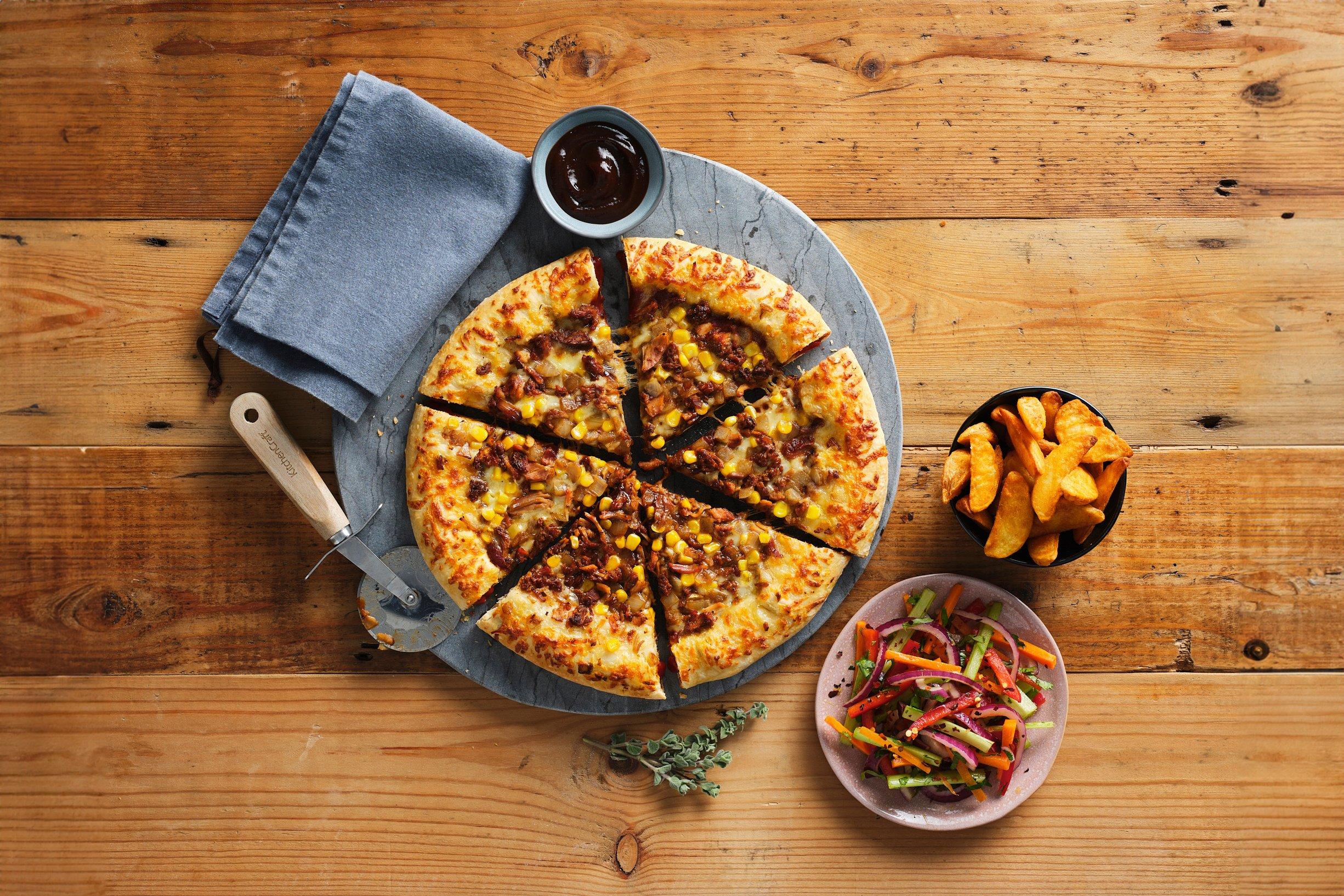 Chicago Town Stuffed Crust Takeaway Memphis Style BBQ Pulled Pork