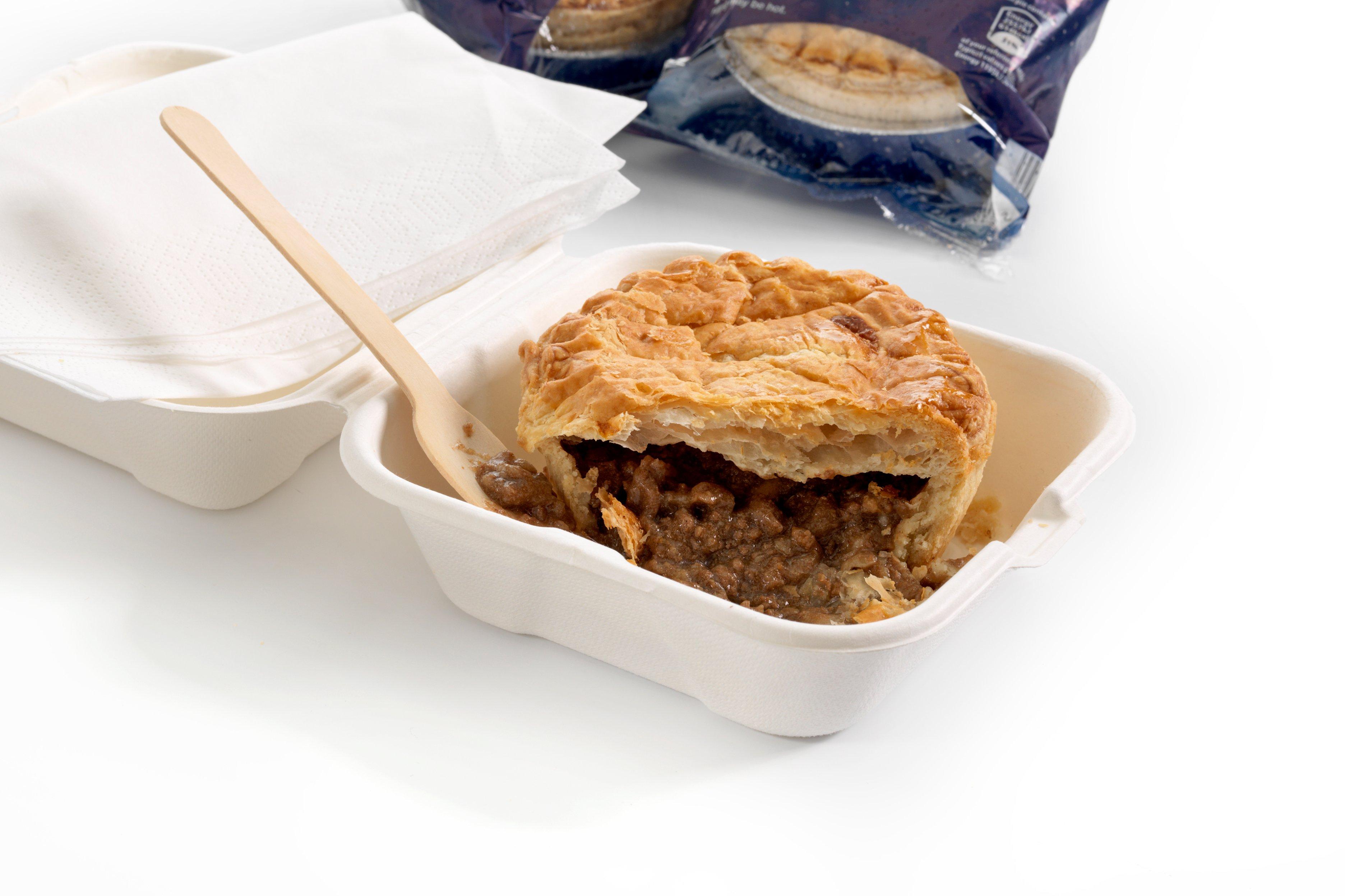 Brakes Minced Beef & Onion Pie