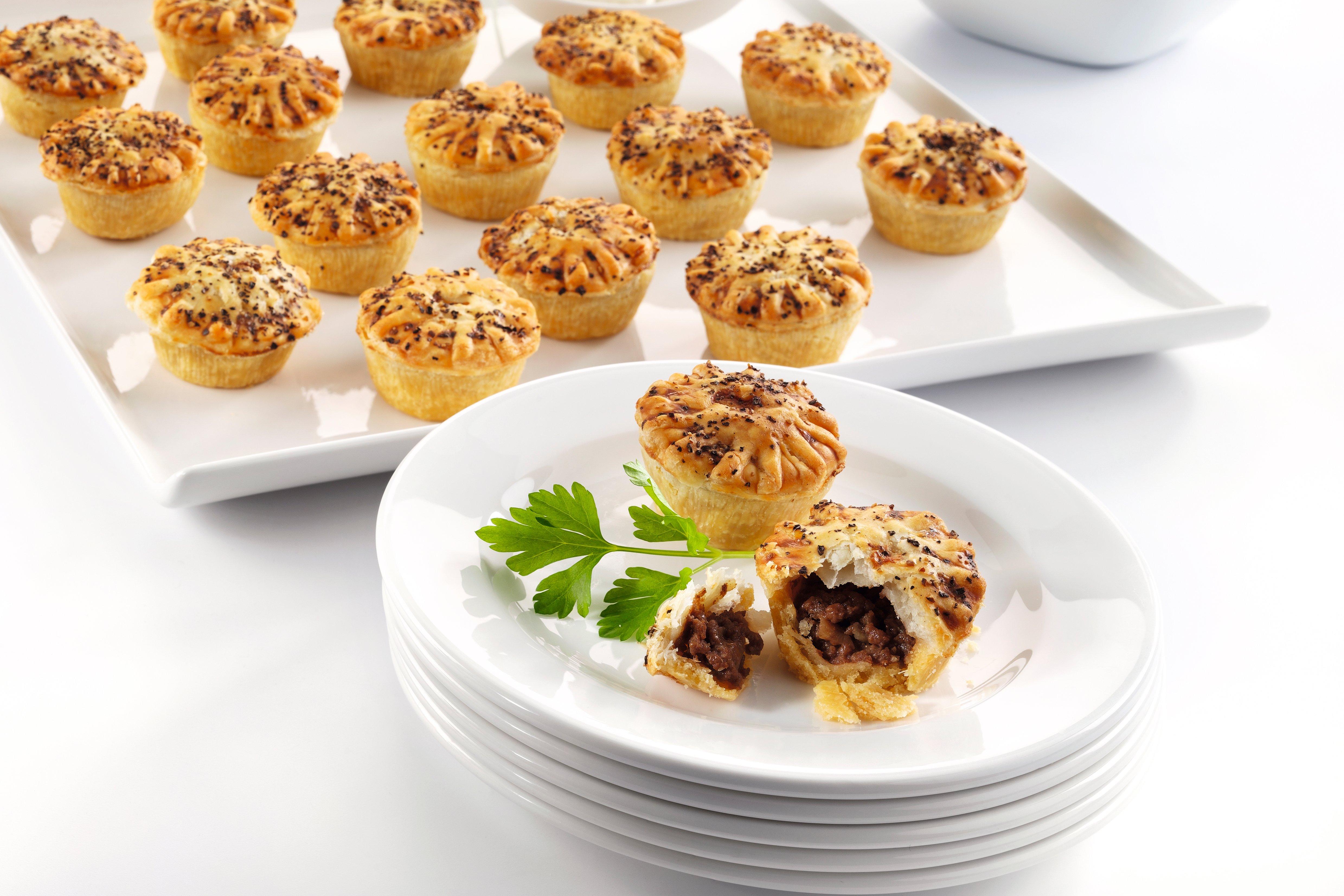 Brake Mini Peppered Steak Pies      1x48