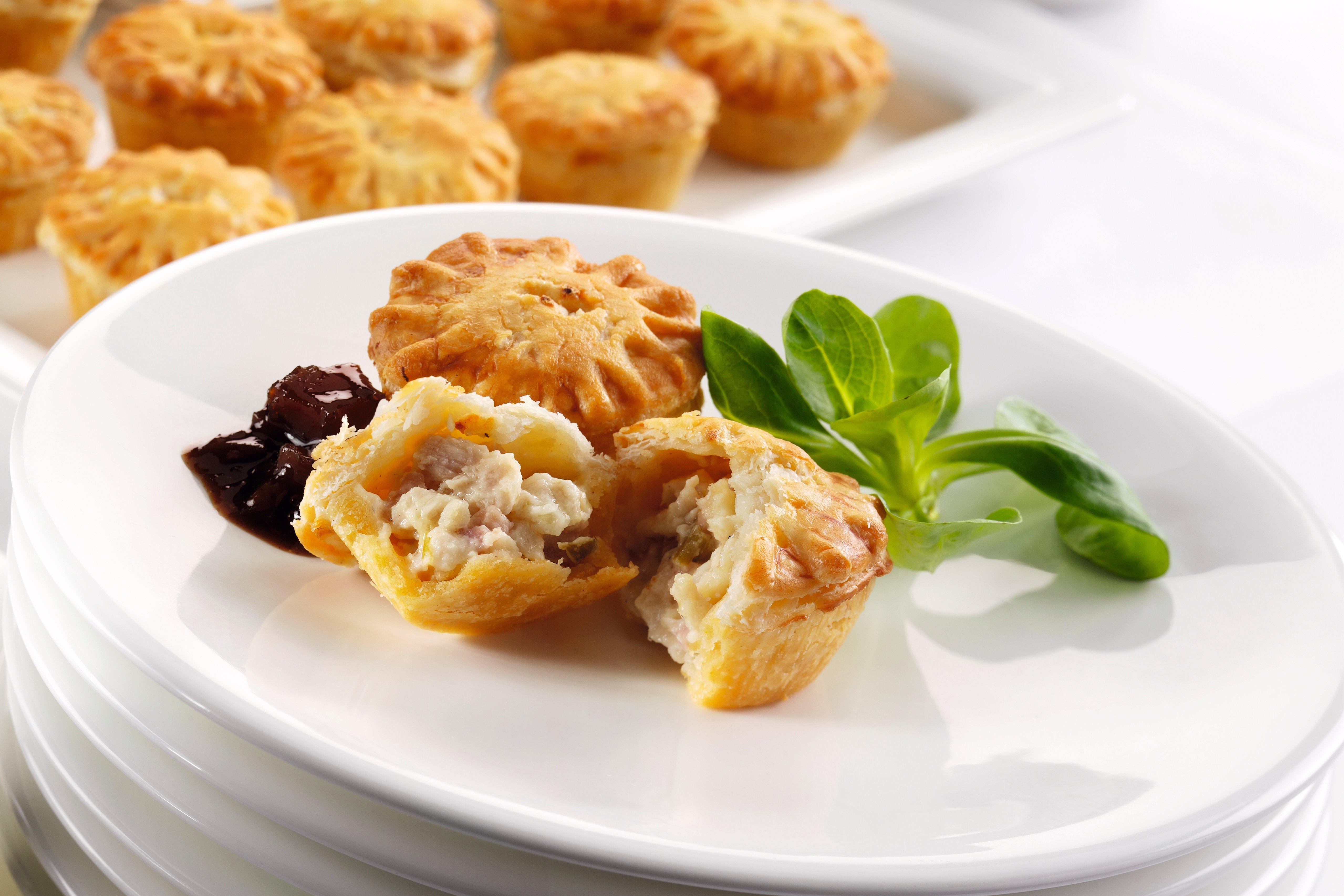 Brakes Mini British Chicken & Bacon Pies