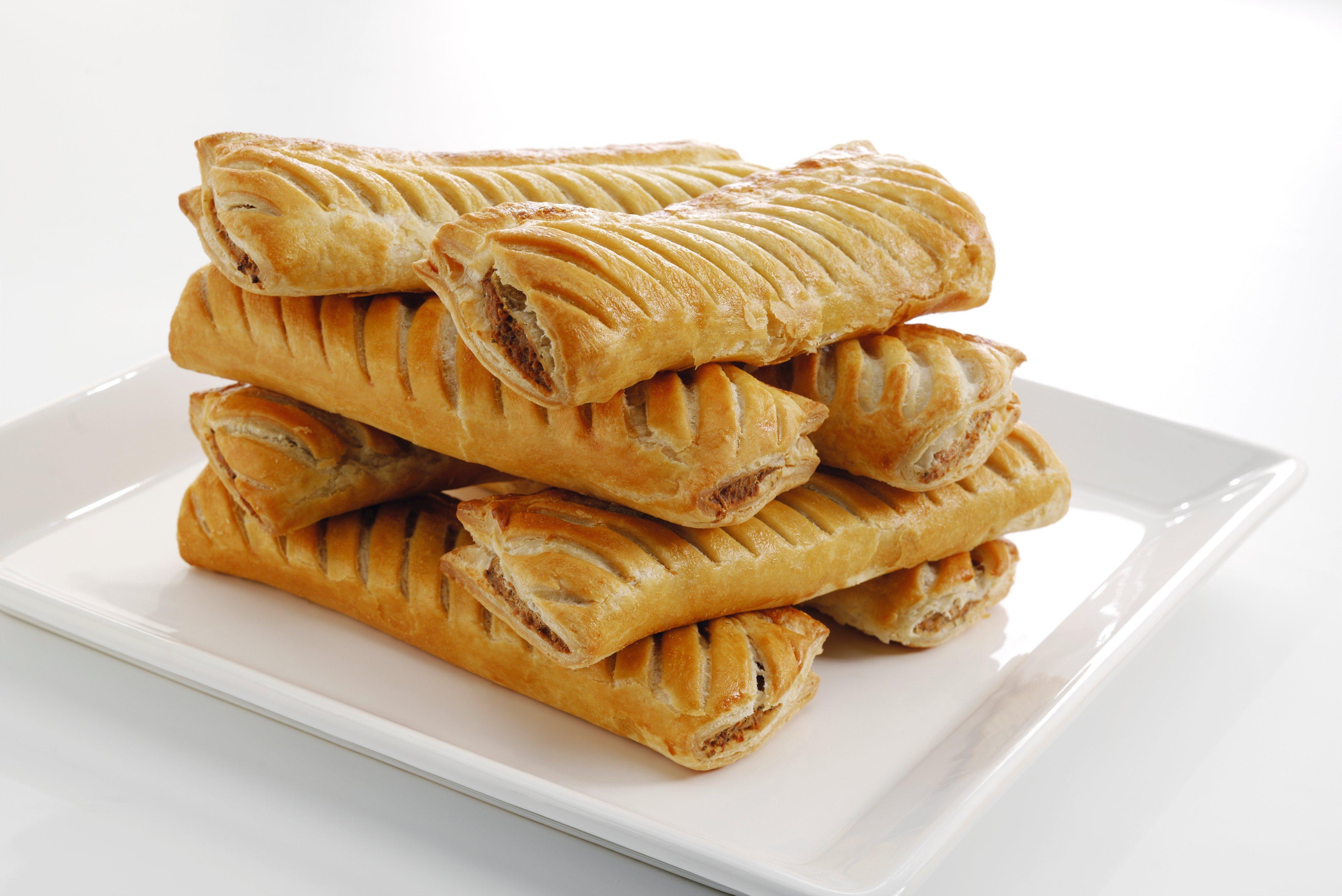 Sysco Essentials 8'' Giant Pork & Herb Sausage rolls