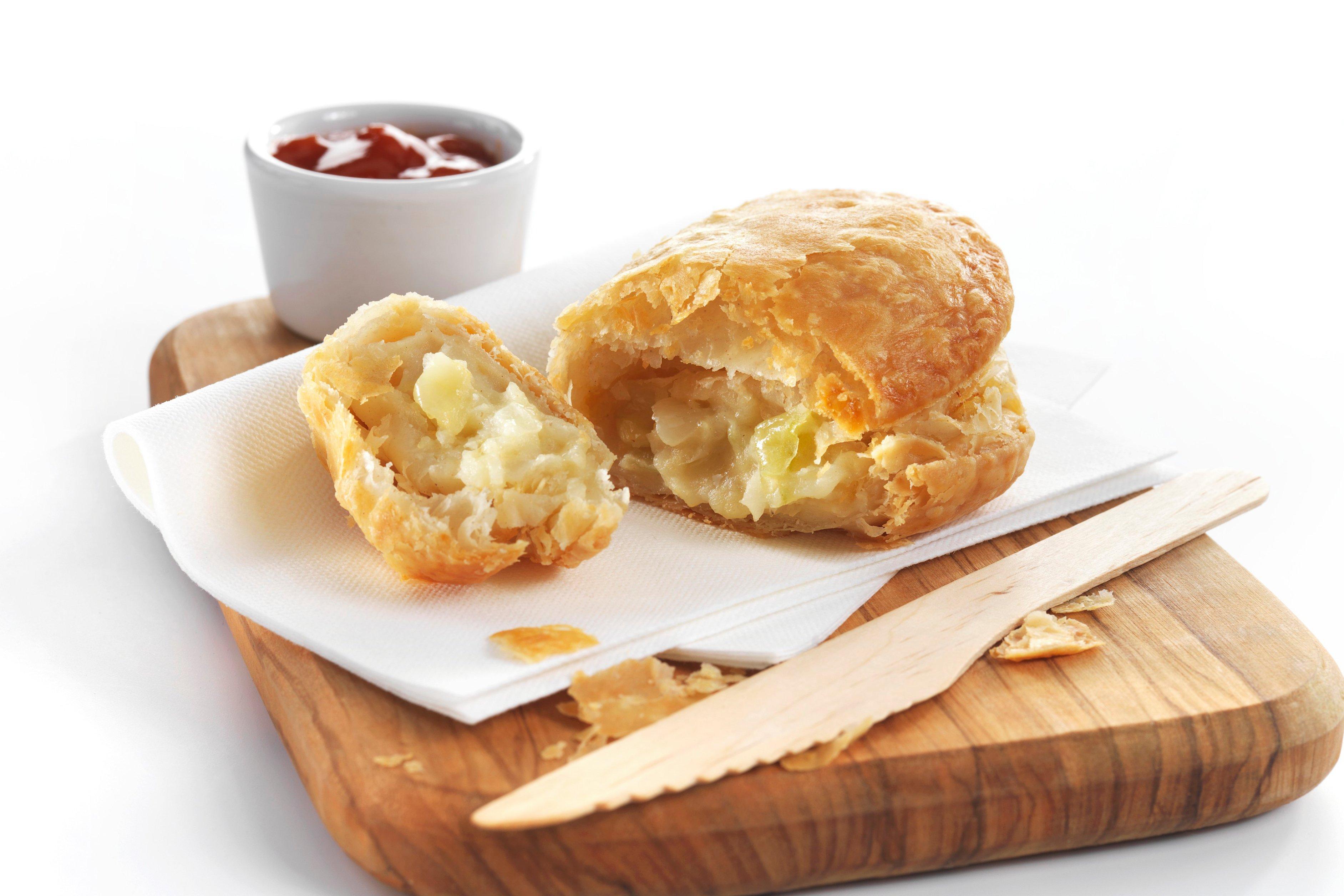 Brakes Cheese & Onion Pasties