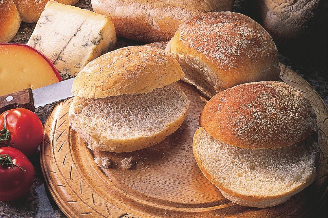 Americana 4" Floured Bap