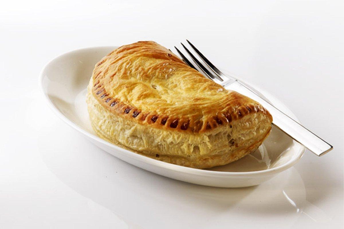 Uncooked Cornish D Shape Pasties