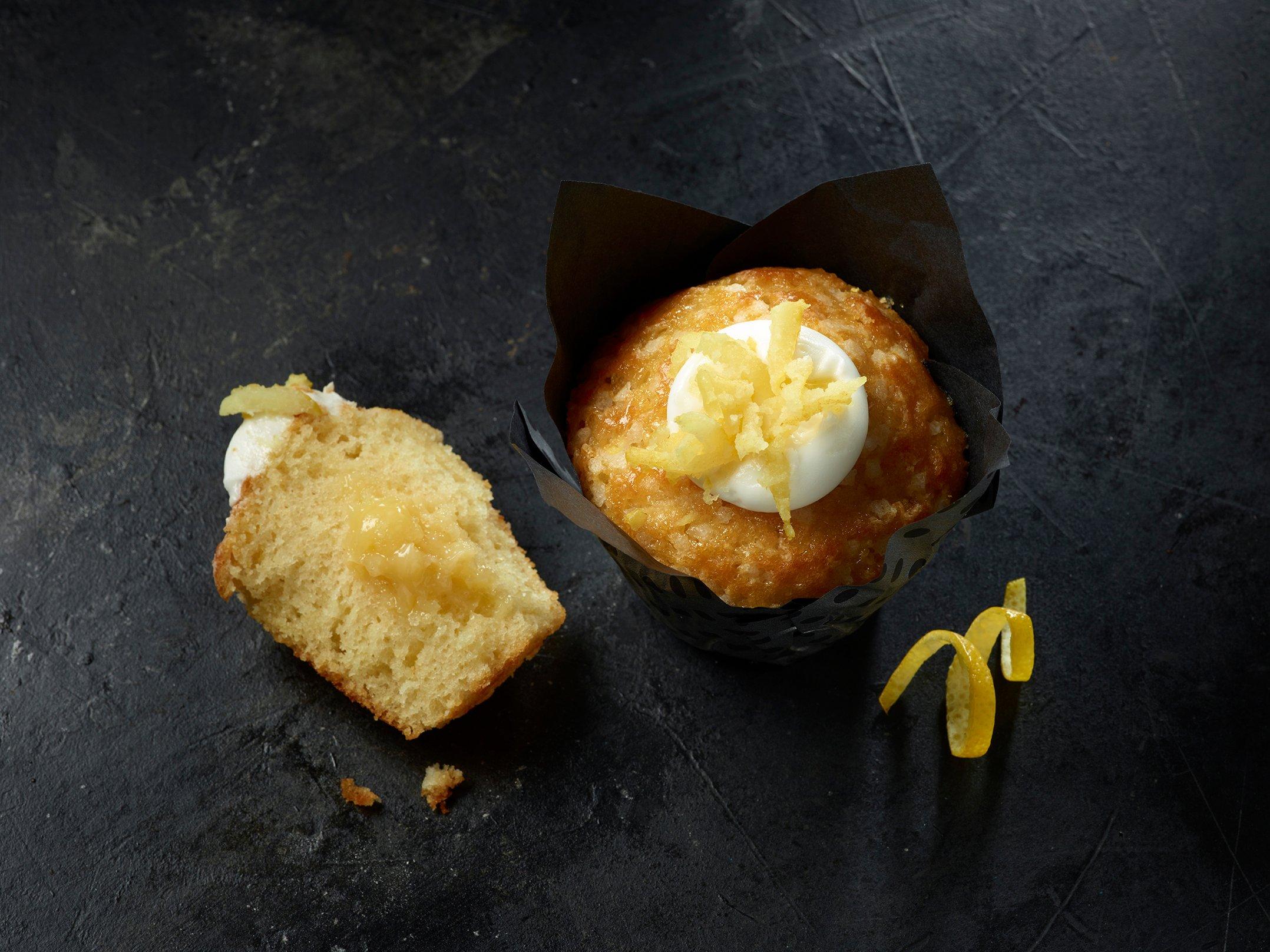La Boulangerie Lemon Drizzle Filled Tulip Muffin