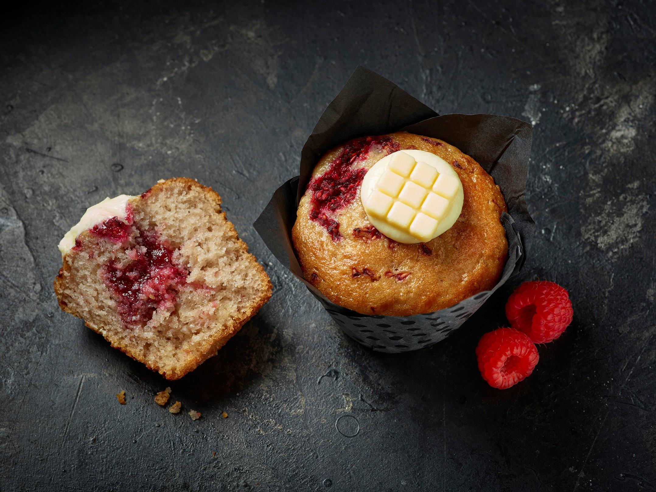 La Boulangerie Raspberry & White Chocolate Filled Tulip Muffin