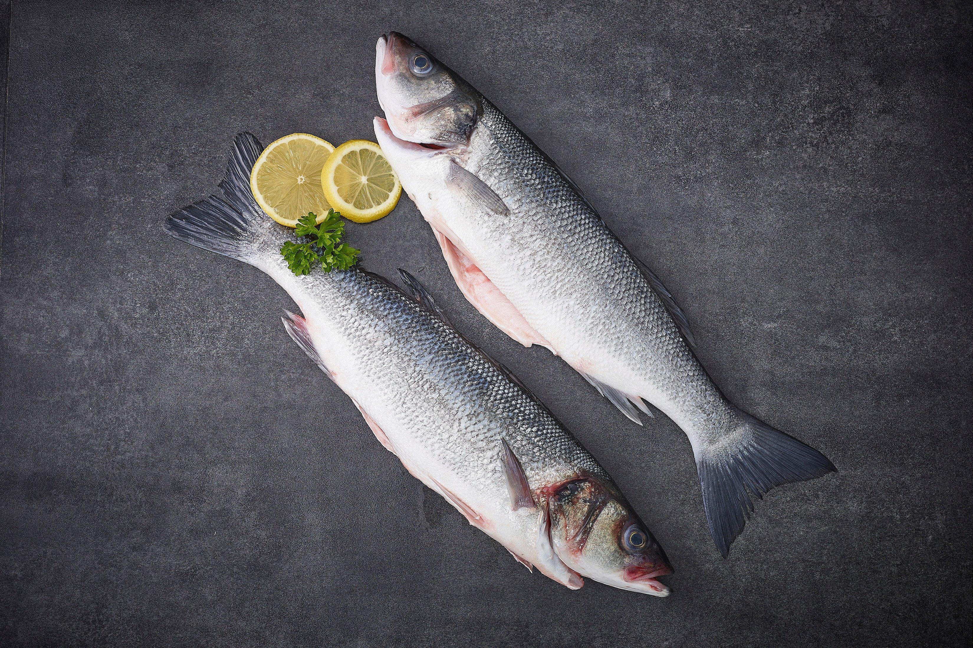 M&J Whole Farmed Seabass, Scaled And gutted (300-400g) 1 x 6