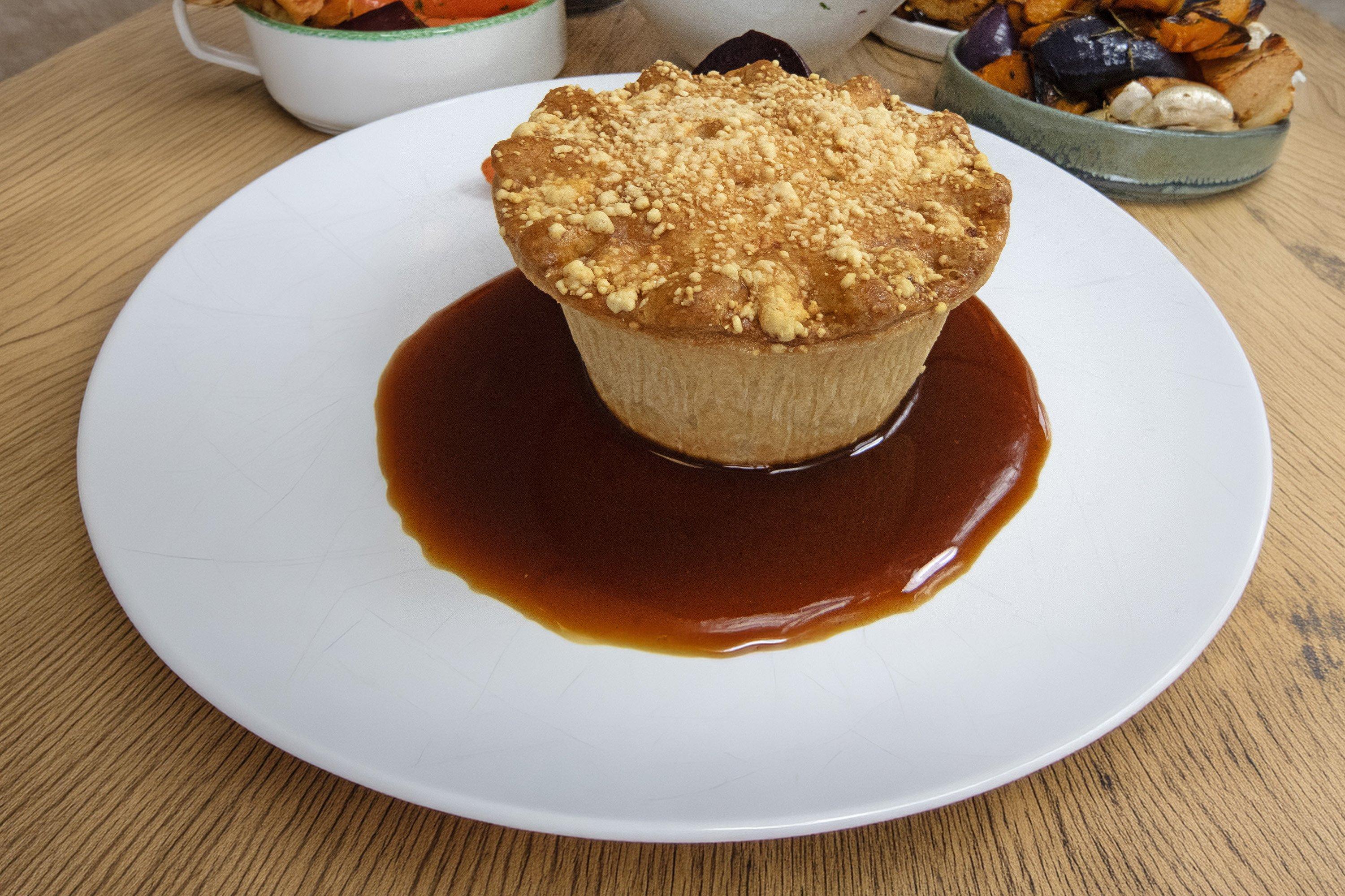Sysco Premium Baked Barber's West Country Cheddar, Potato & Onion Butter-enriched Shortcrust Pastry Pie