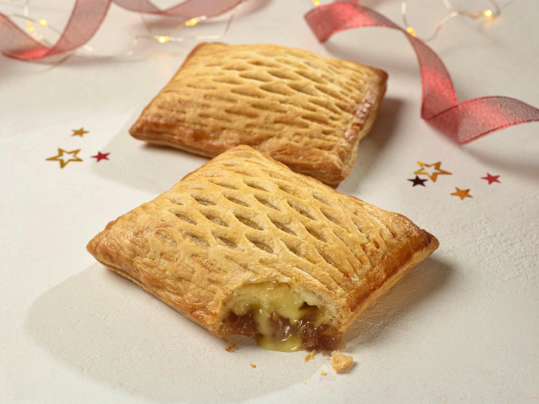 Country Choice Caramelised Onion & Camembert Lattice Bakes