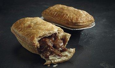 Steak and Kidney Pie broken to show filling