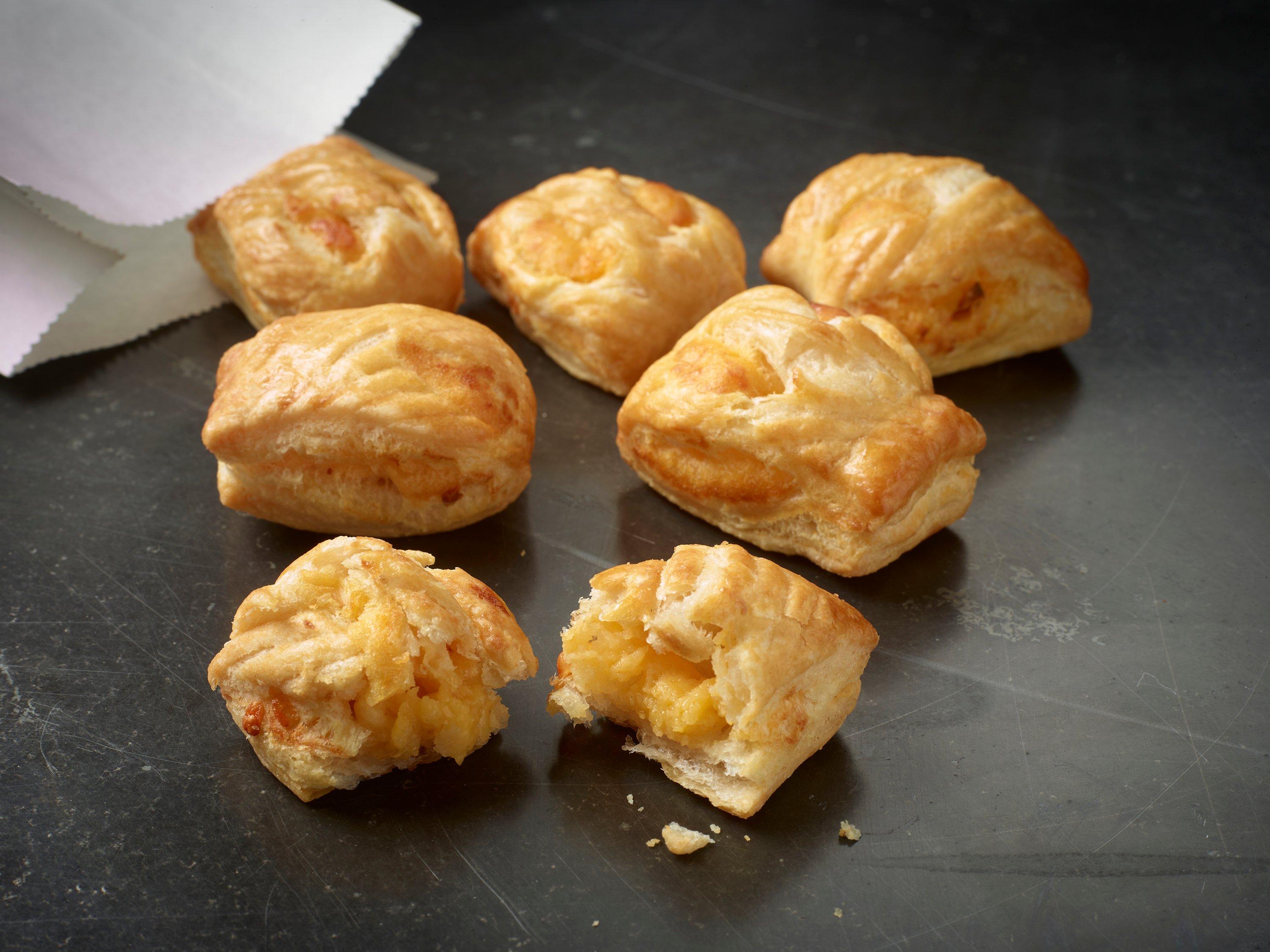 Country Choice Bite Size Cheese and Onion Rolls (Approx. 290 pieces)