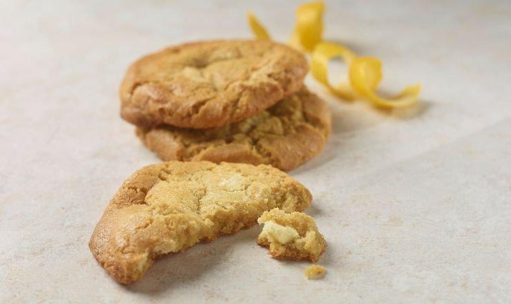 White Chocolate & Lemon Cookie