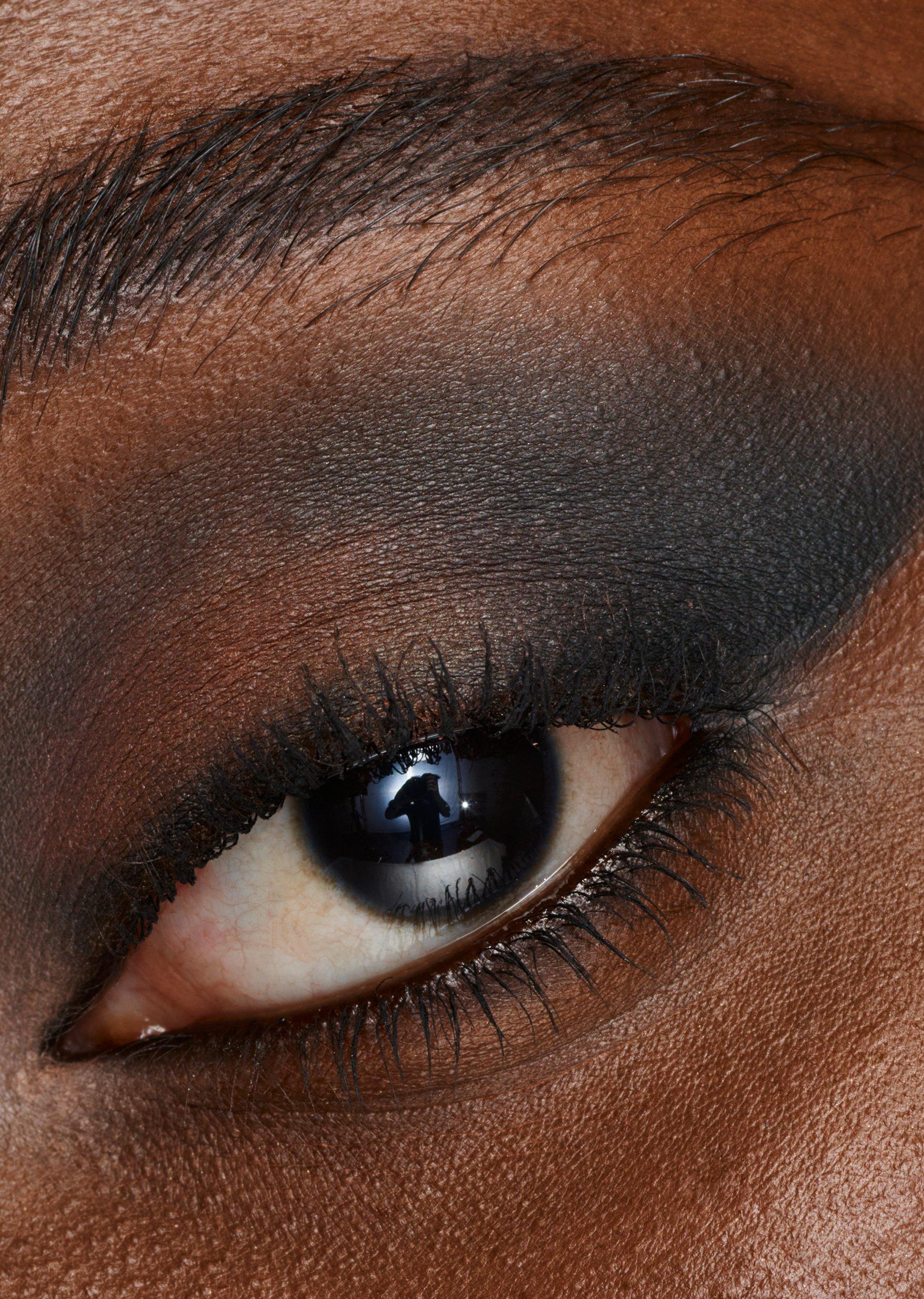 catrice smokey eyes close up