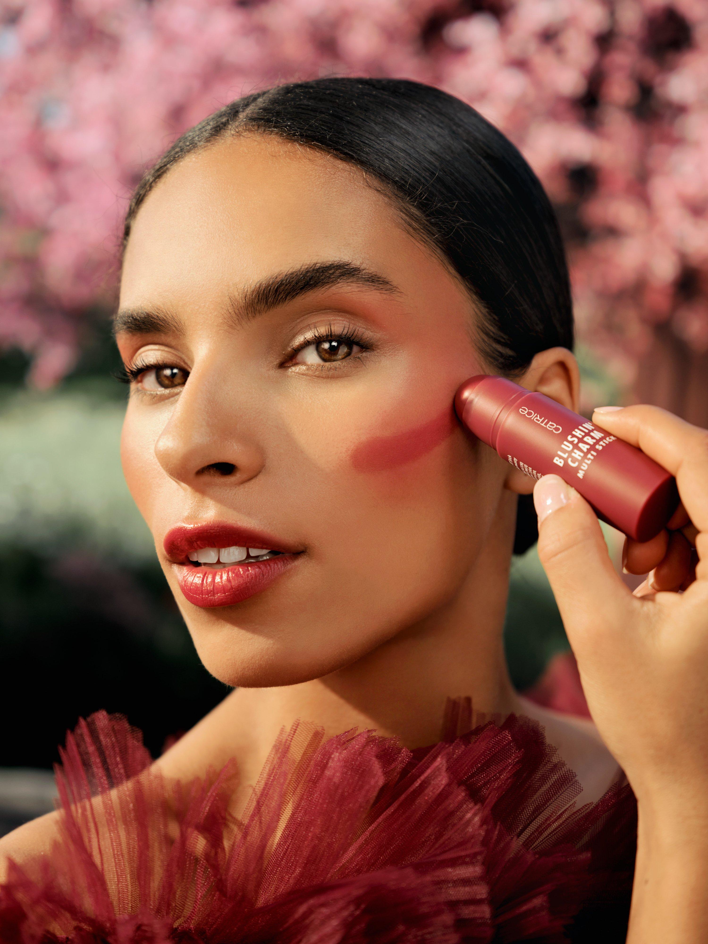 catrice cherry blush portrait 